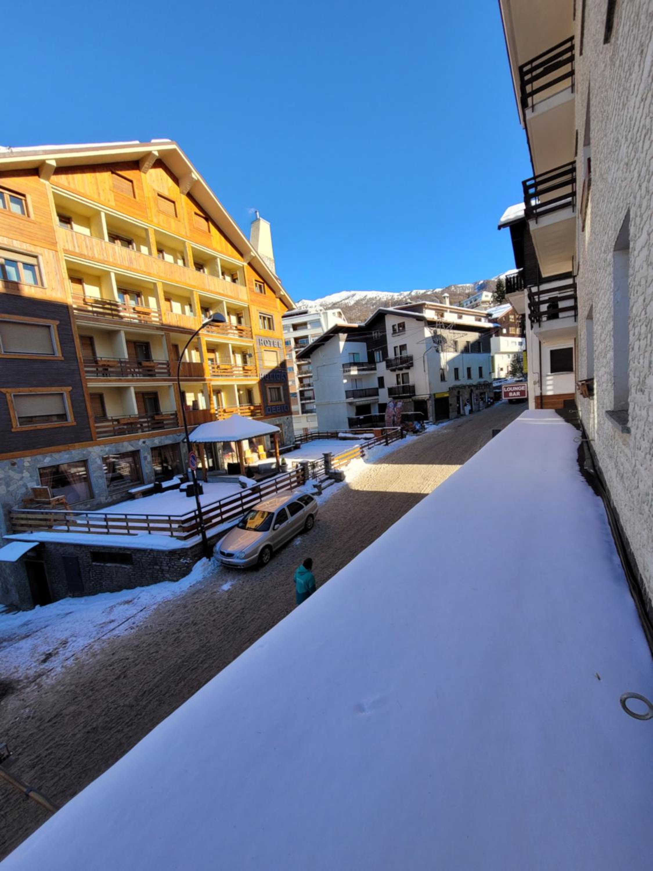 SAUZE d'OULX LOVELY AND SUPER CENTRAL view 4