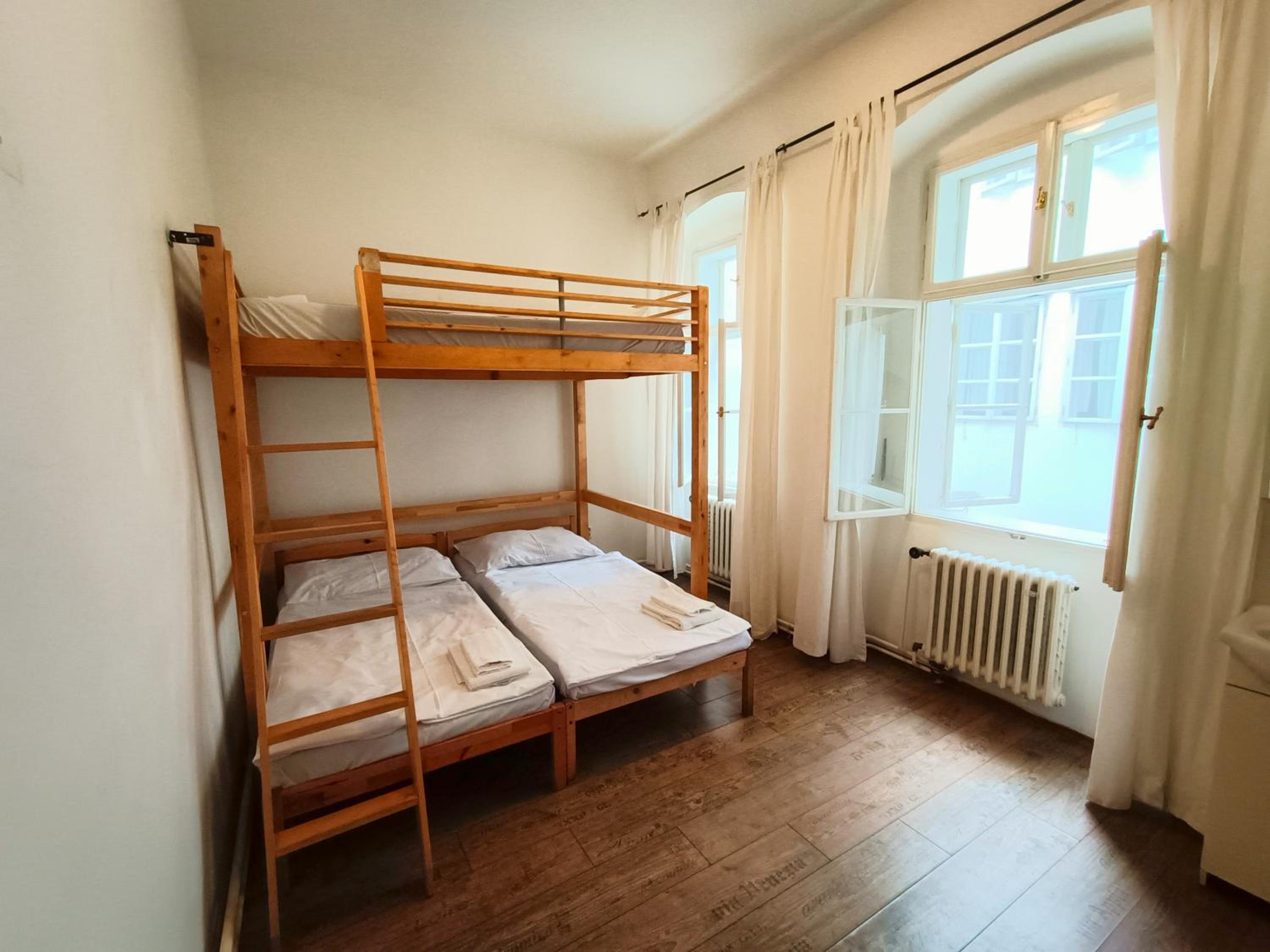 Charles Bridge Hostel & Apartments