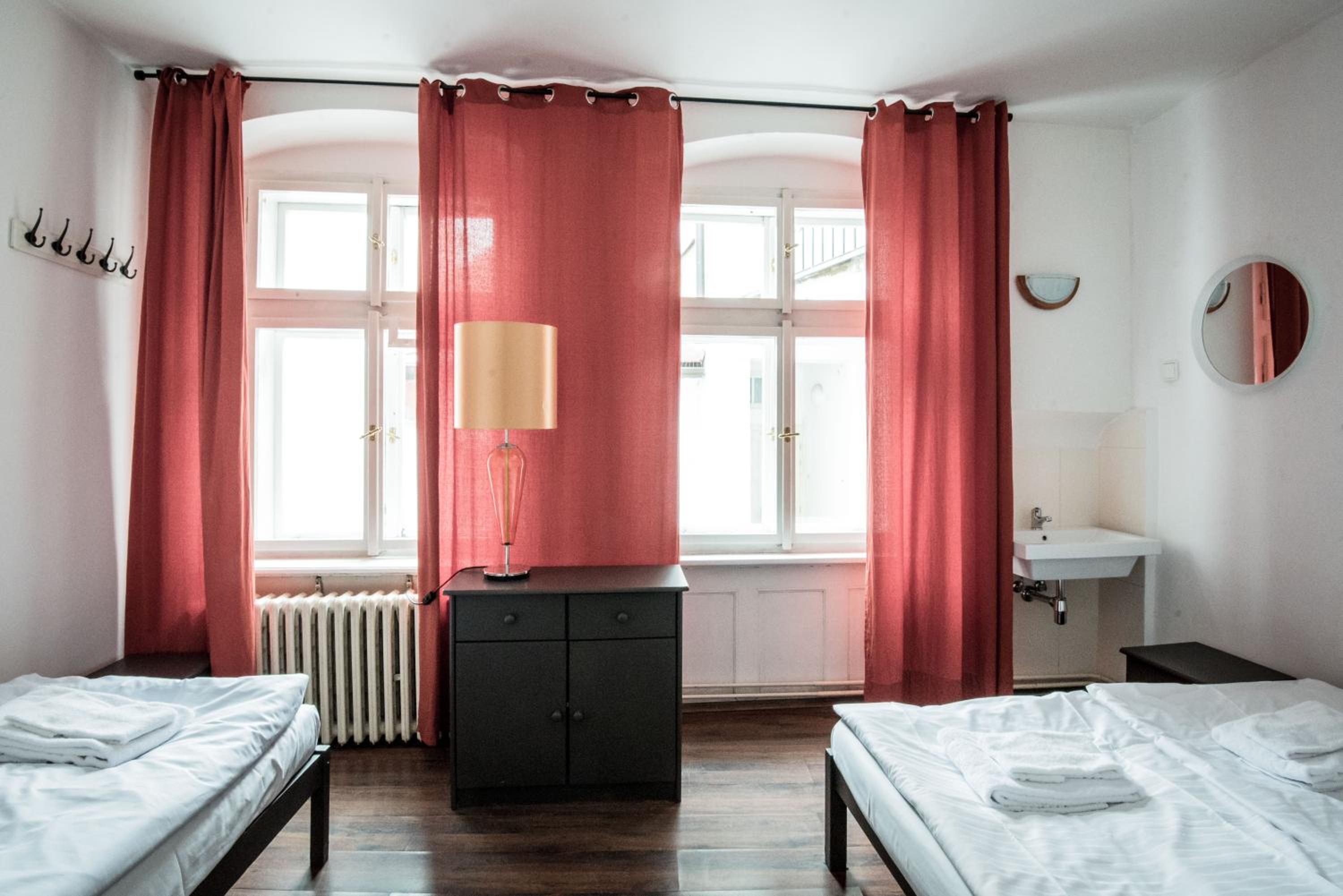 Charles Bridge Hostel & Apartments