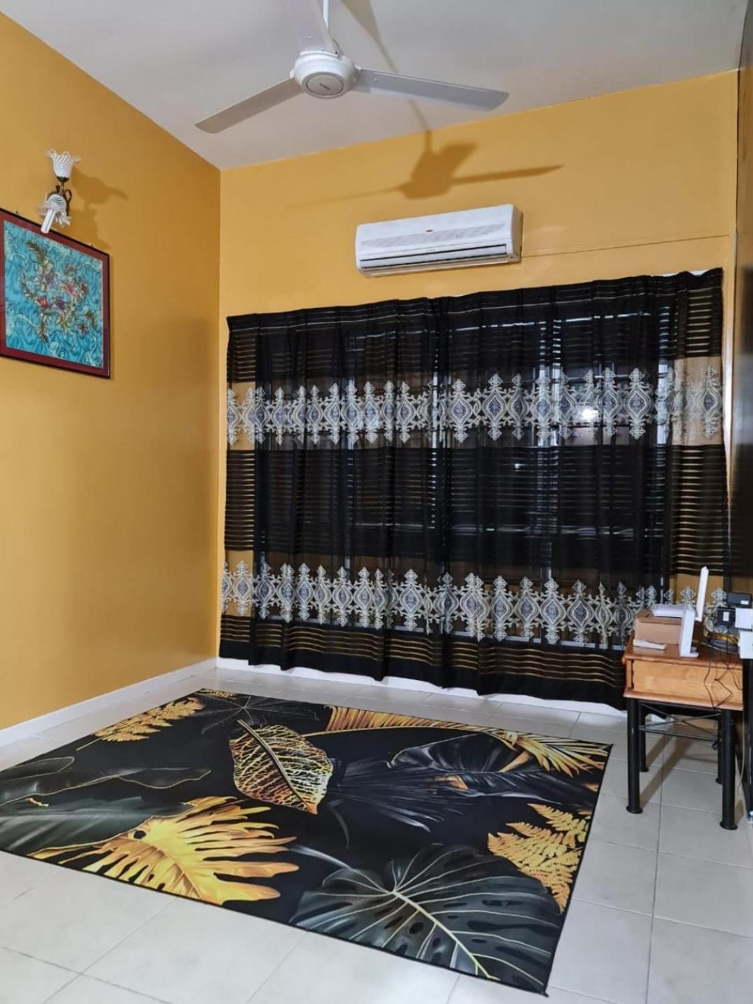 Villa Suria SemiD Homestay Shah Alam