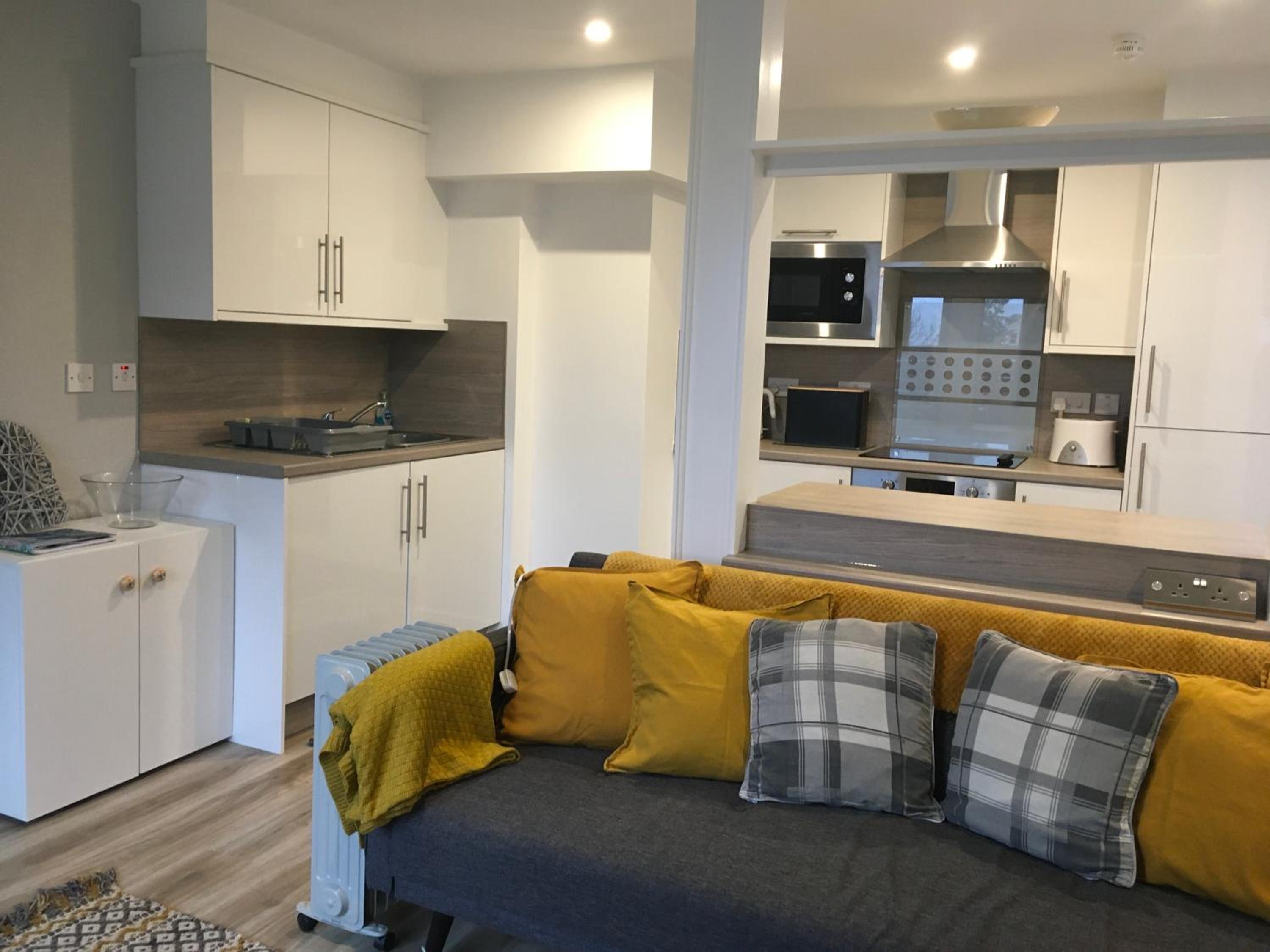 Cosy cottage with sea views close to local shops. view 4