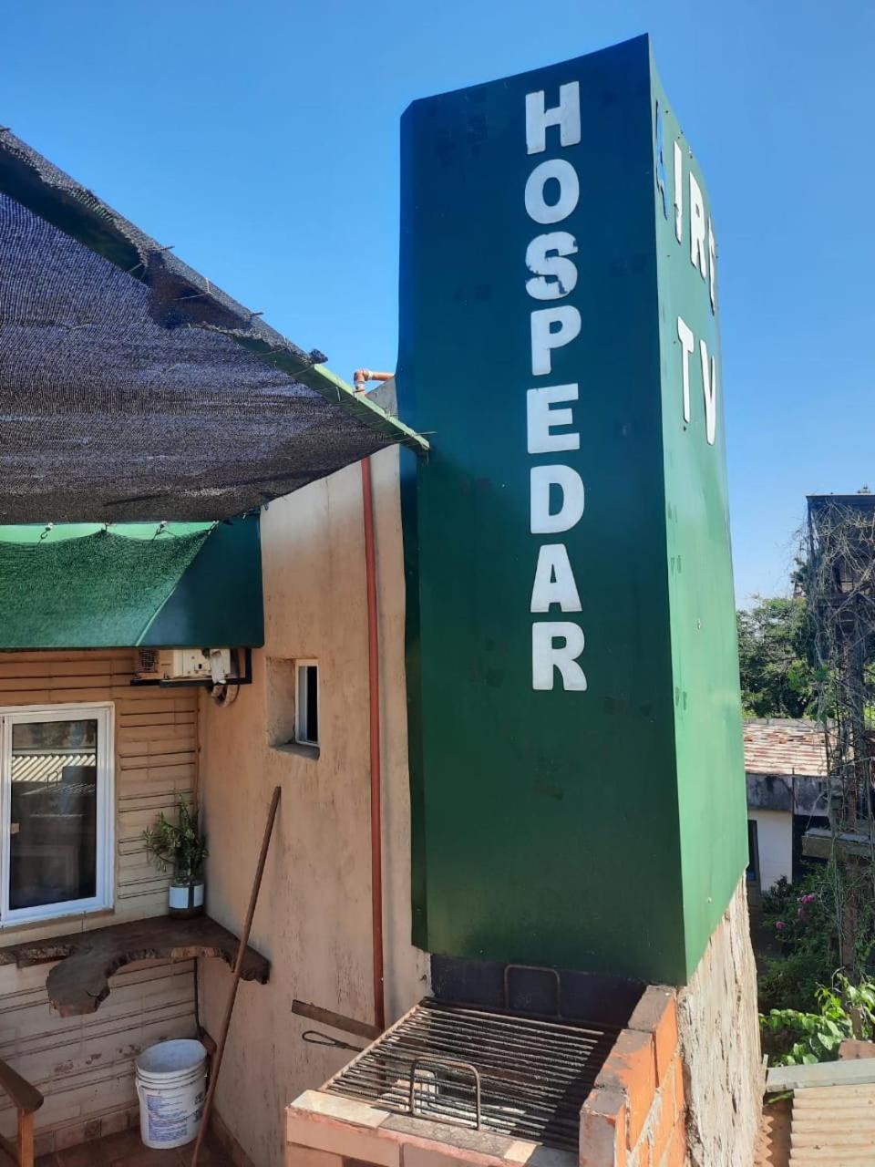 Hospedar