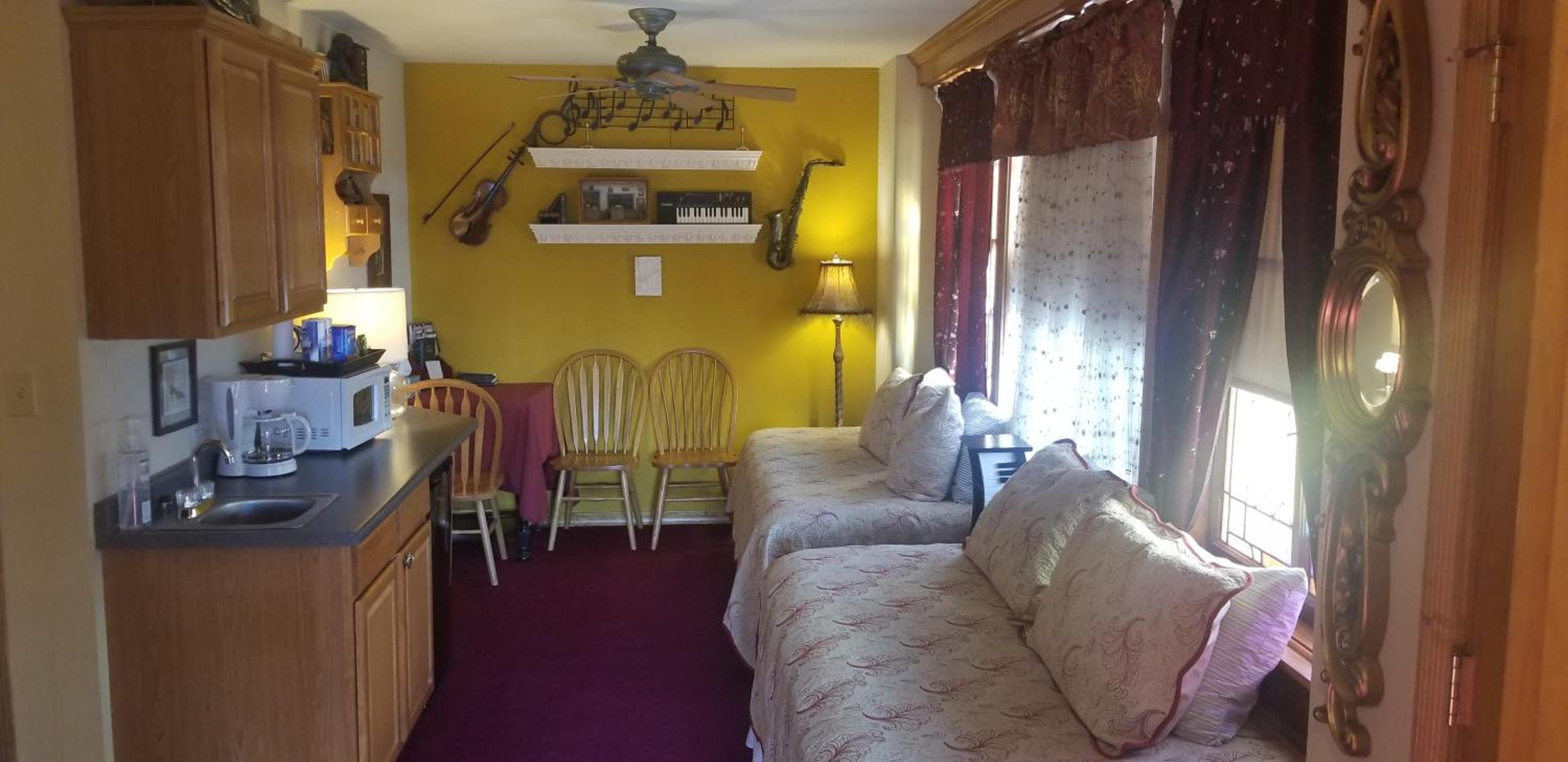 All Seasons Inn