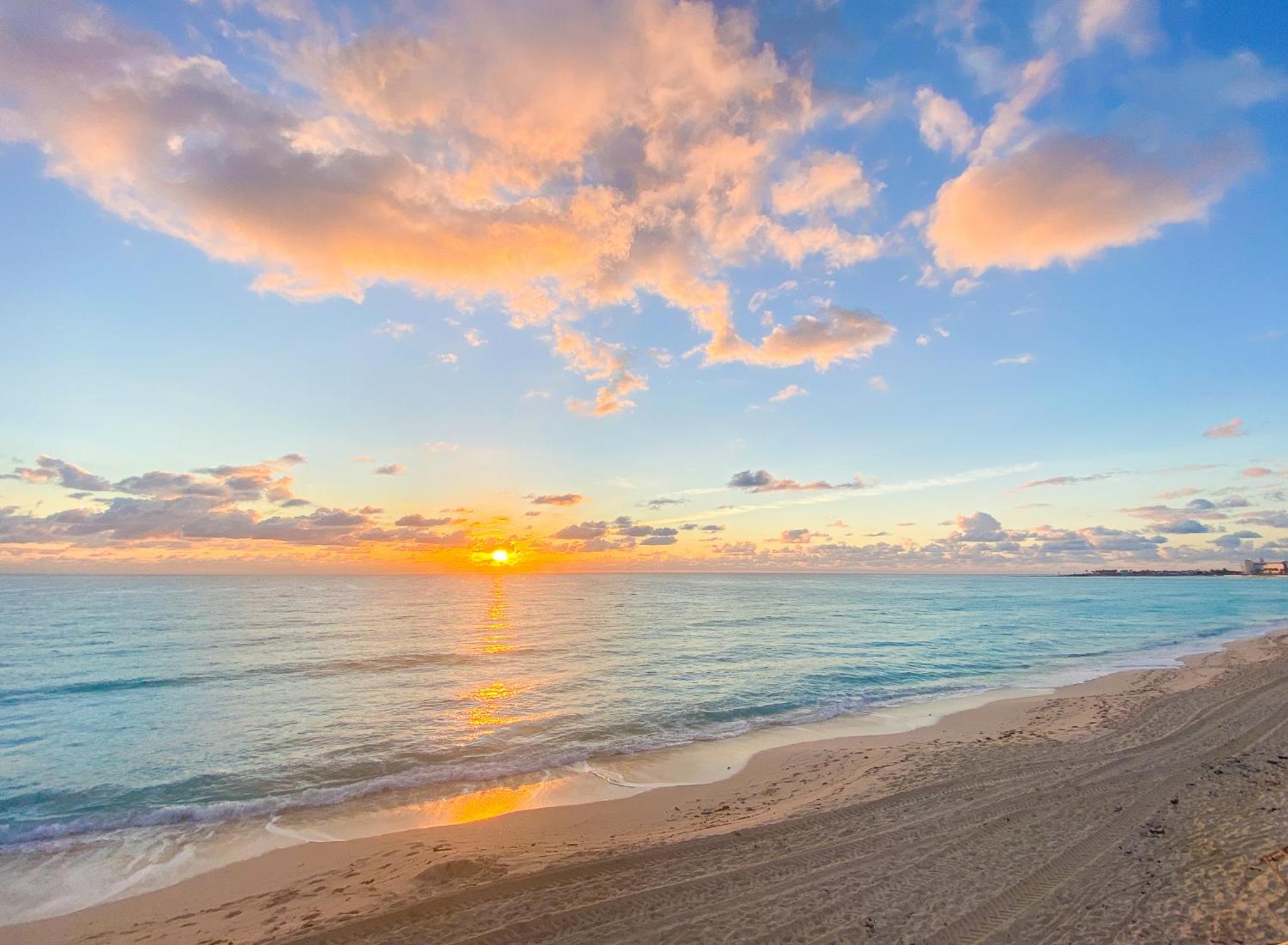 Brisas Shores Beach & OceanFront Apartments 1 or 2 bedrooms Cancun Hotel Zone