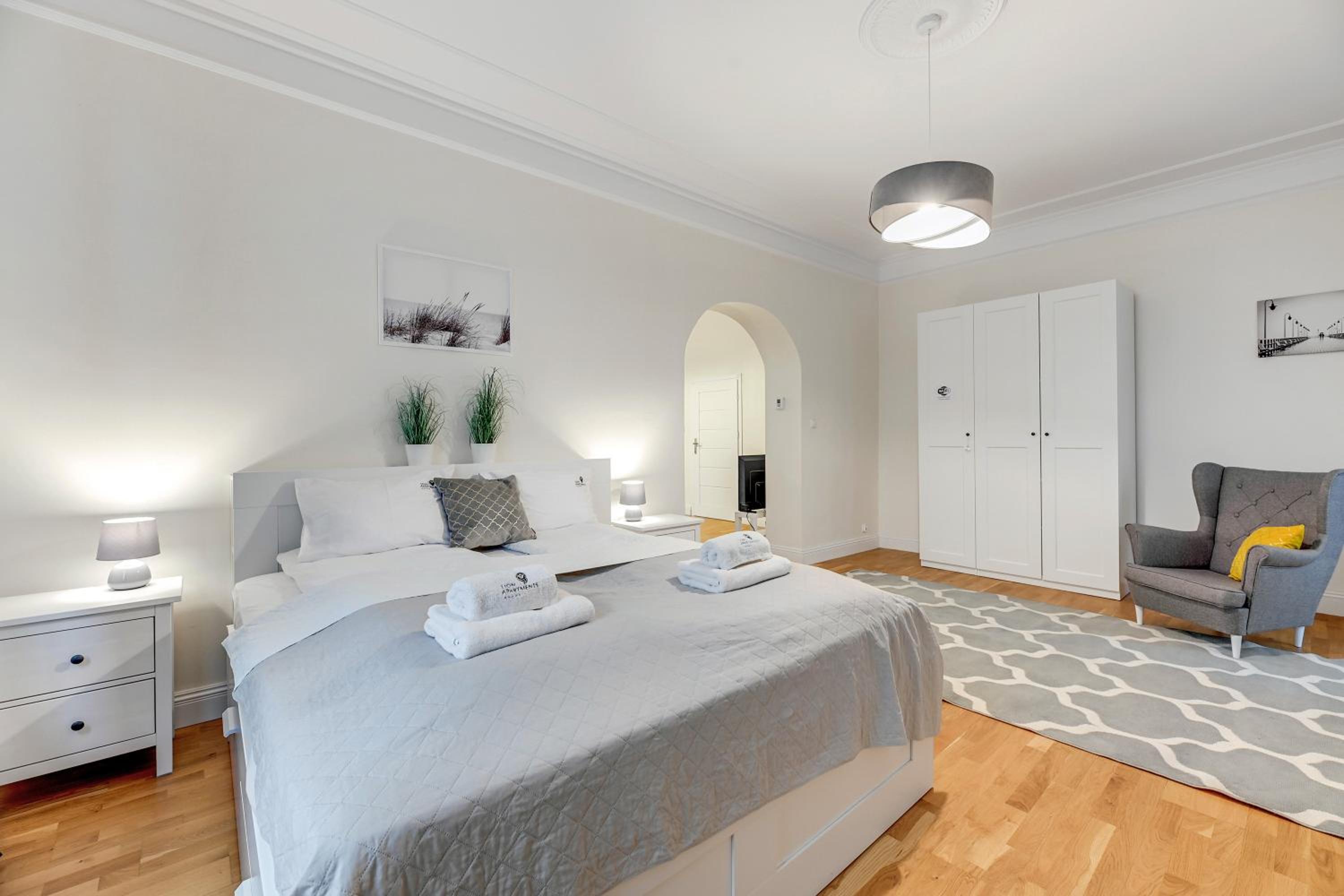 Palermo - Spacious Family Apartment 200 m from Sopot Beach by Lion Apartments