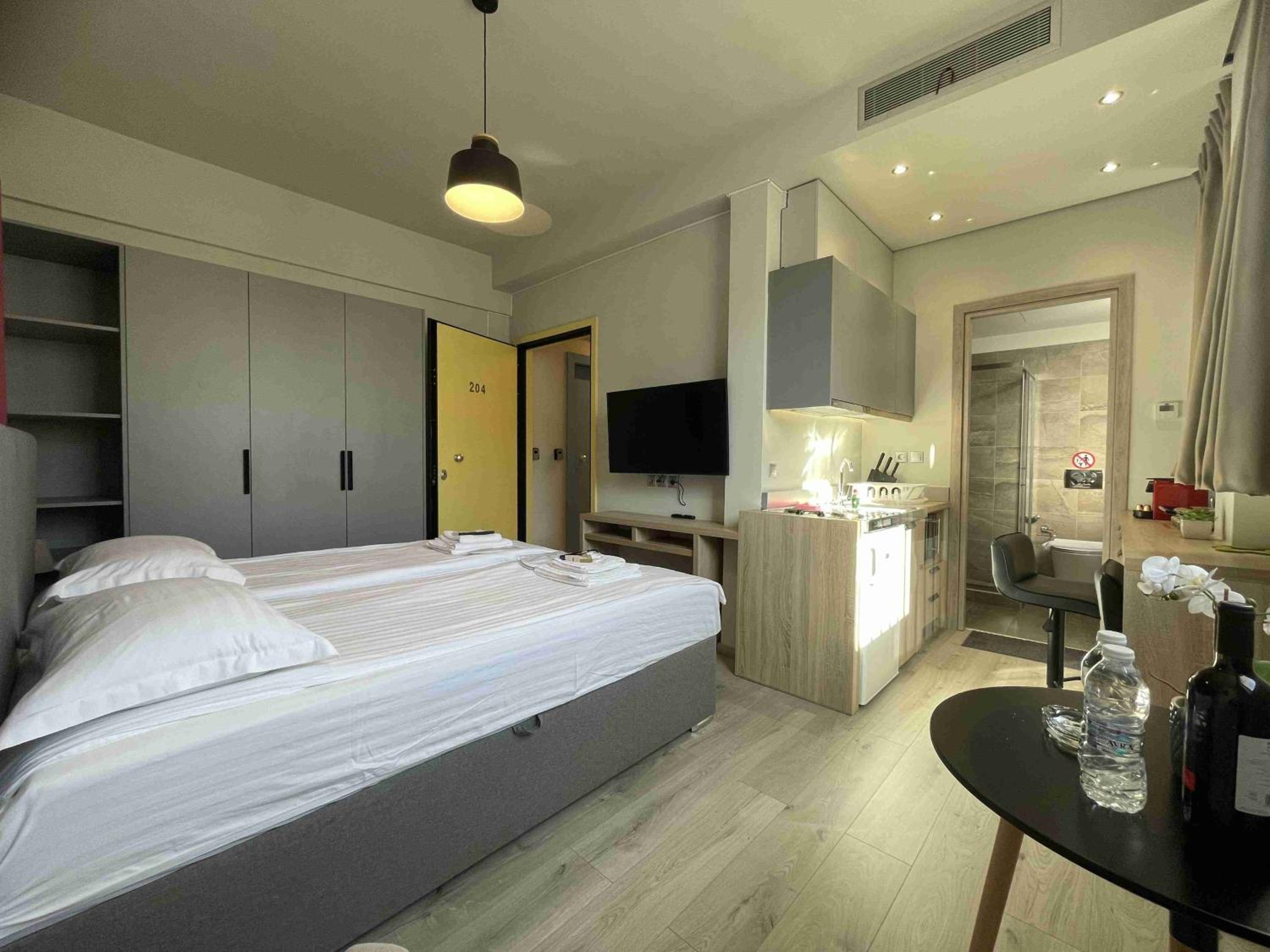 WUKELA APARTMENTS