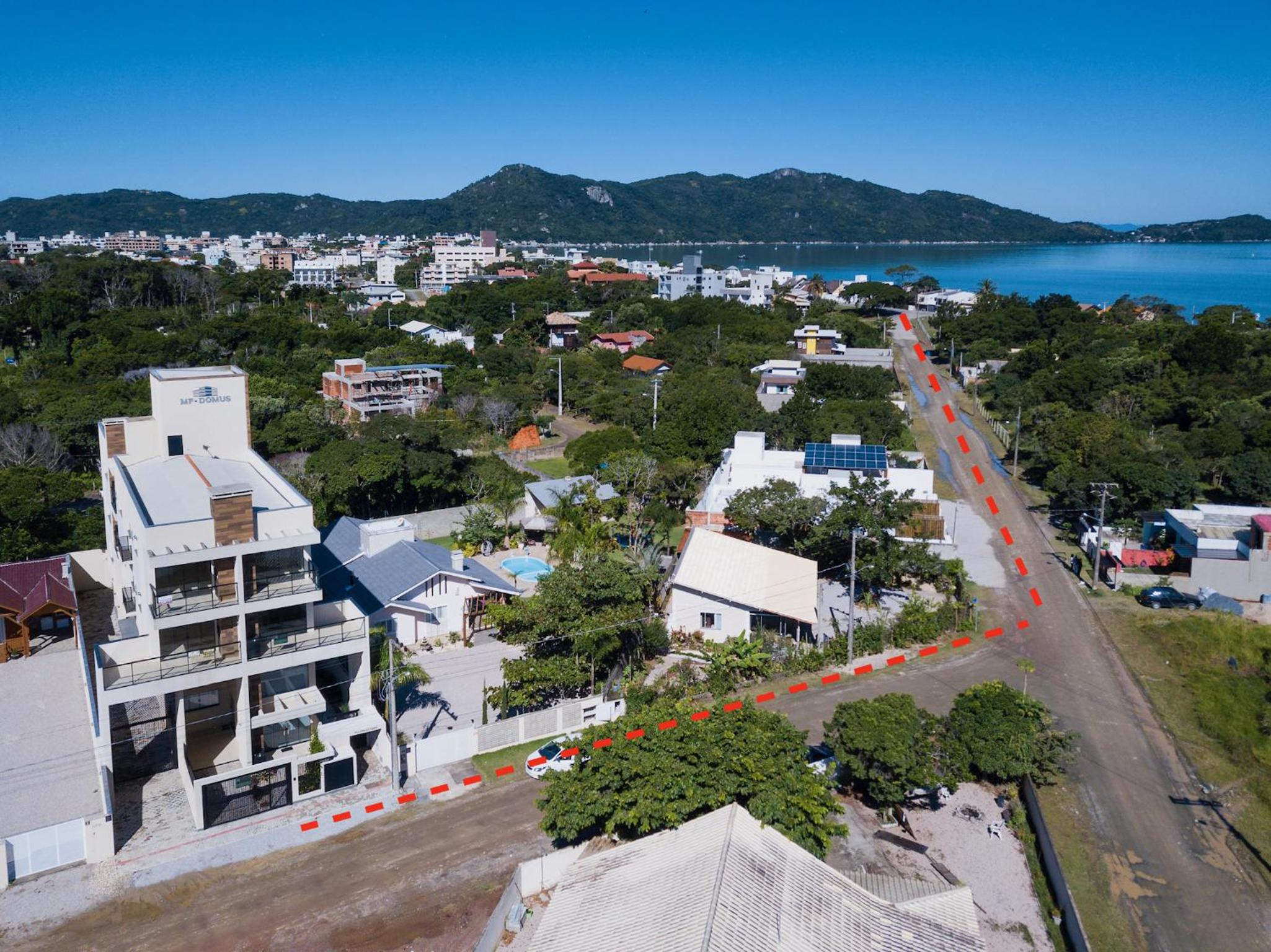 Lindo Apartamento no Mariscal, Bombinhas, com estacionamento e quintal, a 290 metros da praia do Canto Grande!!! view 5