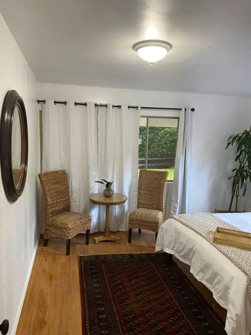 Ranch Style Home w/ Bikes! Heart of Wine Country view 3