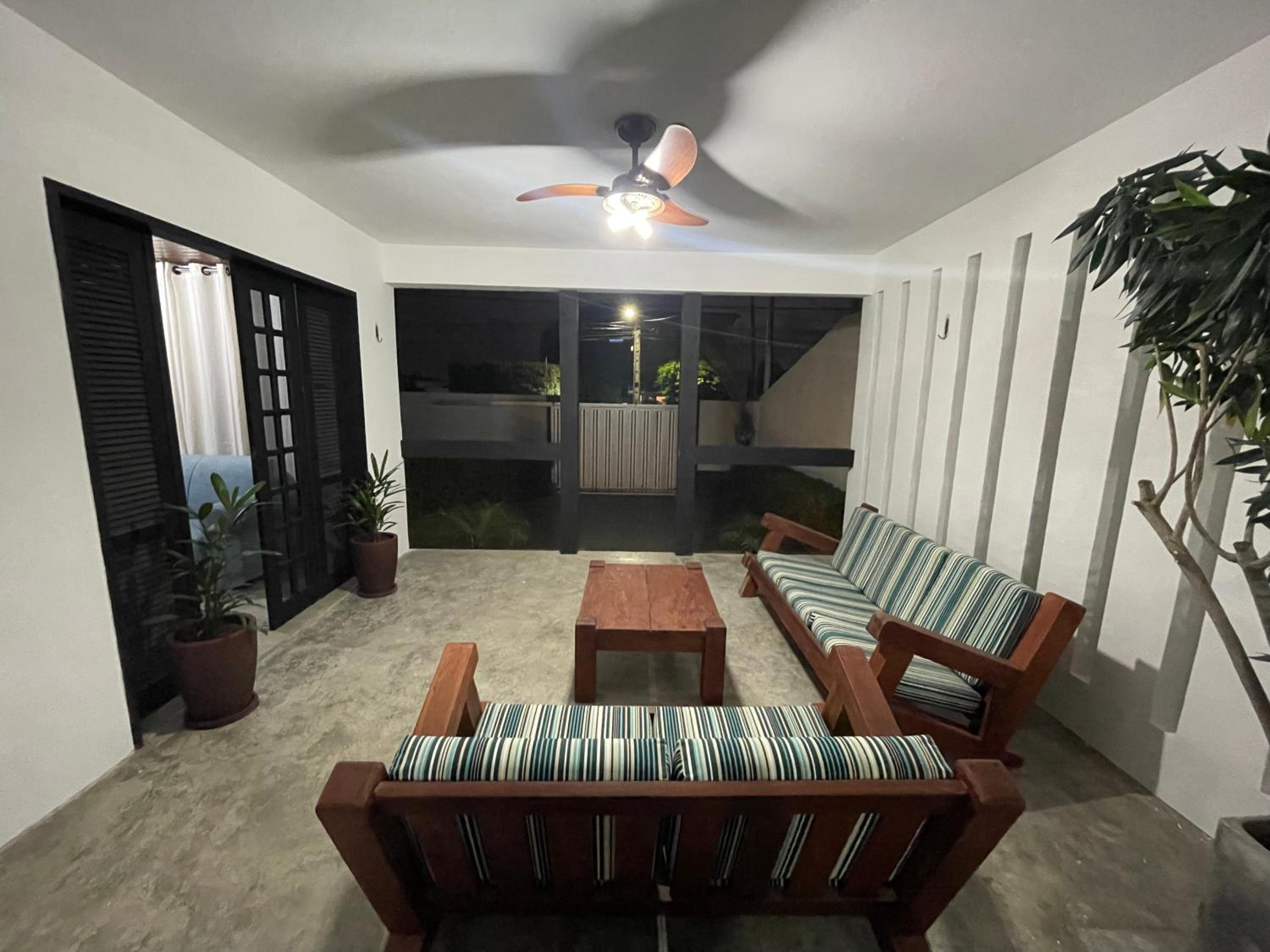 Hotel Linda casa com jacuzzi no coração de ponta negra - Image 1