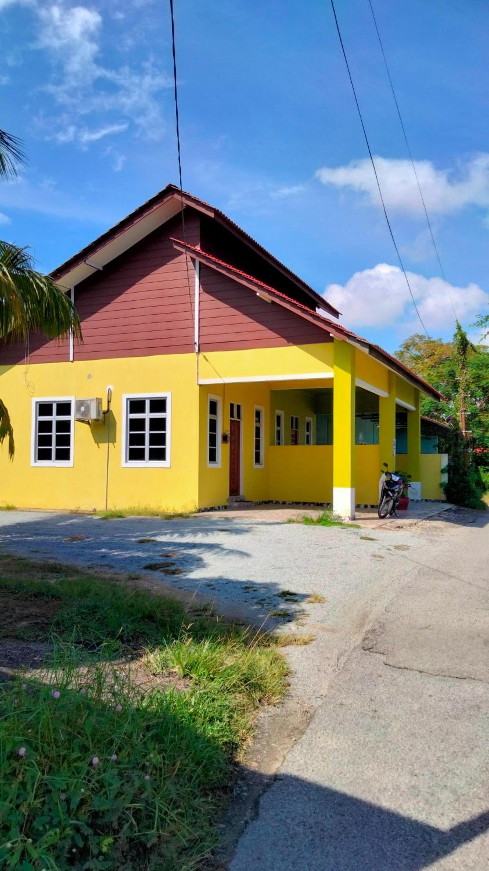 DYANA INN TRANSIT ROOMS photo 3