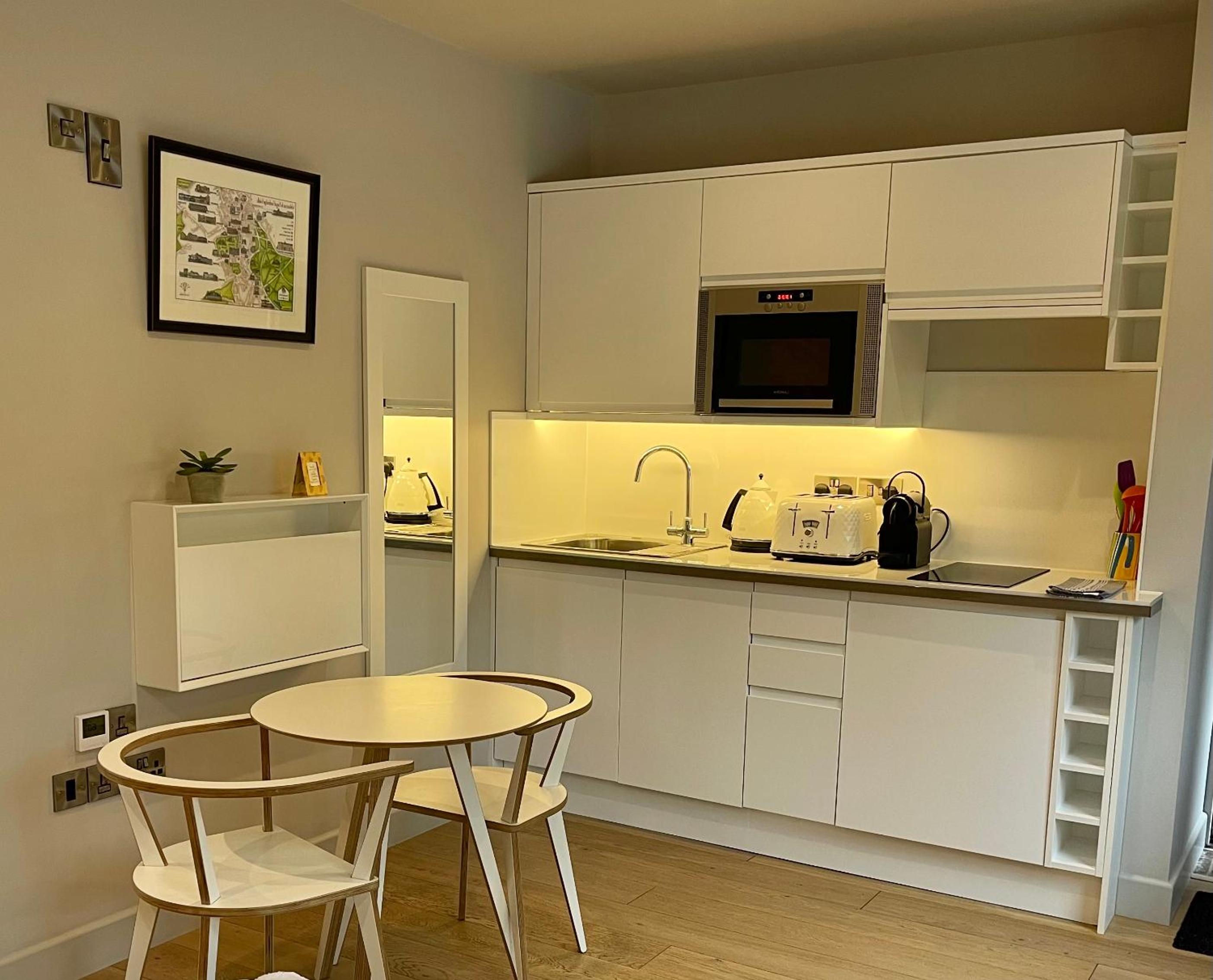 Royal Tunbridge Wells Vacations - Studio Acorn private parking and garden - Property Image 5