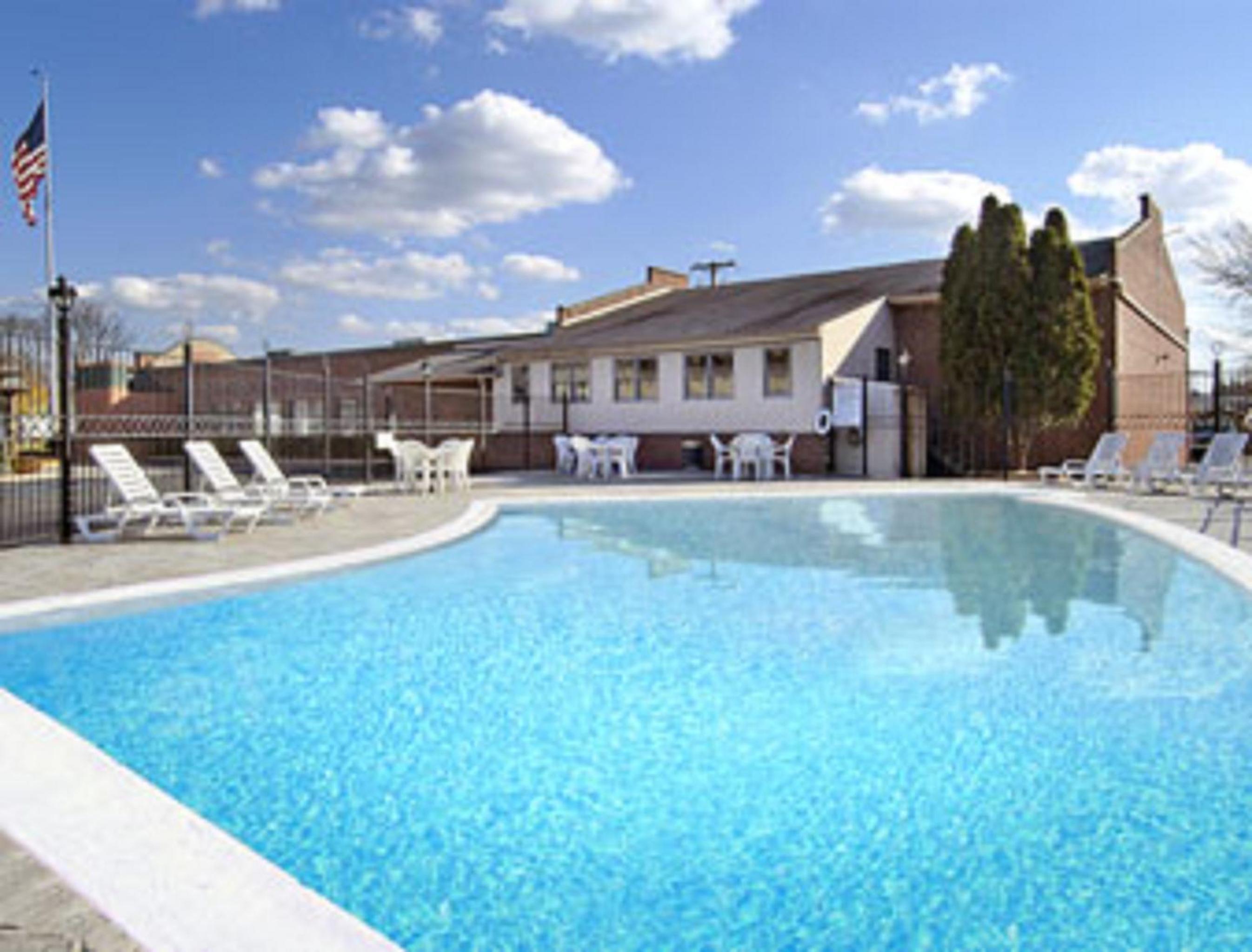 Aderi Hotel Lewisburg view 2