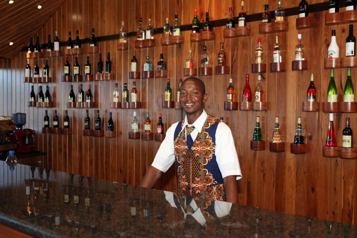 bar