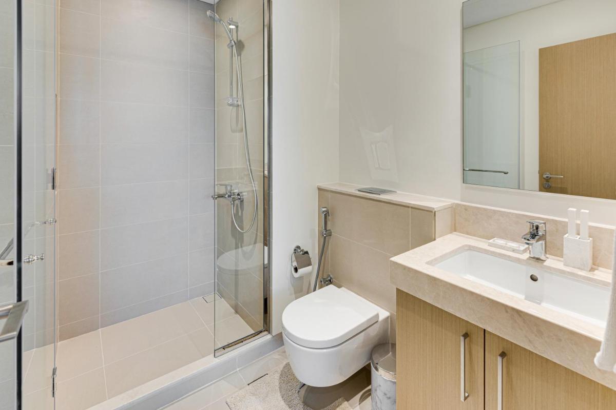 Brand new apartment with huge terrace 52 42
