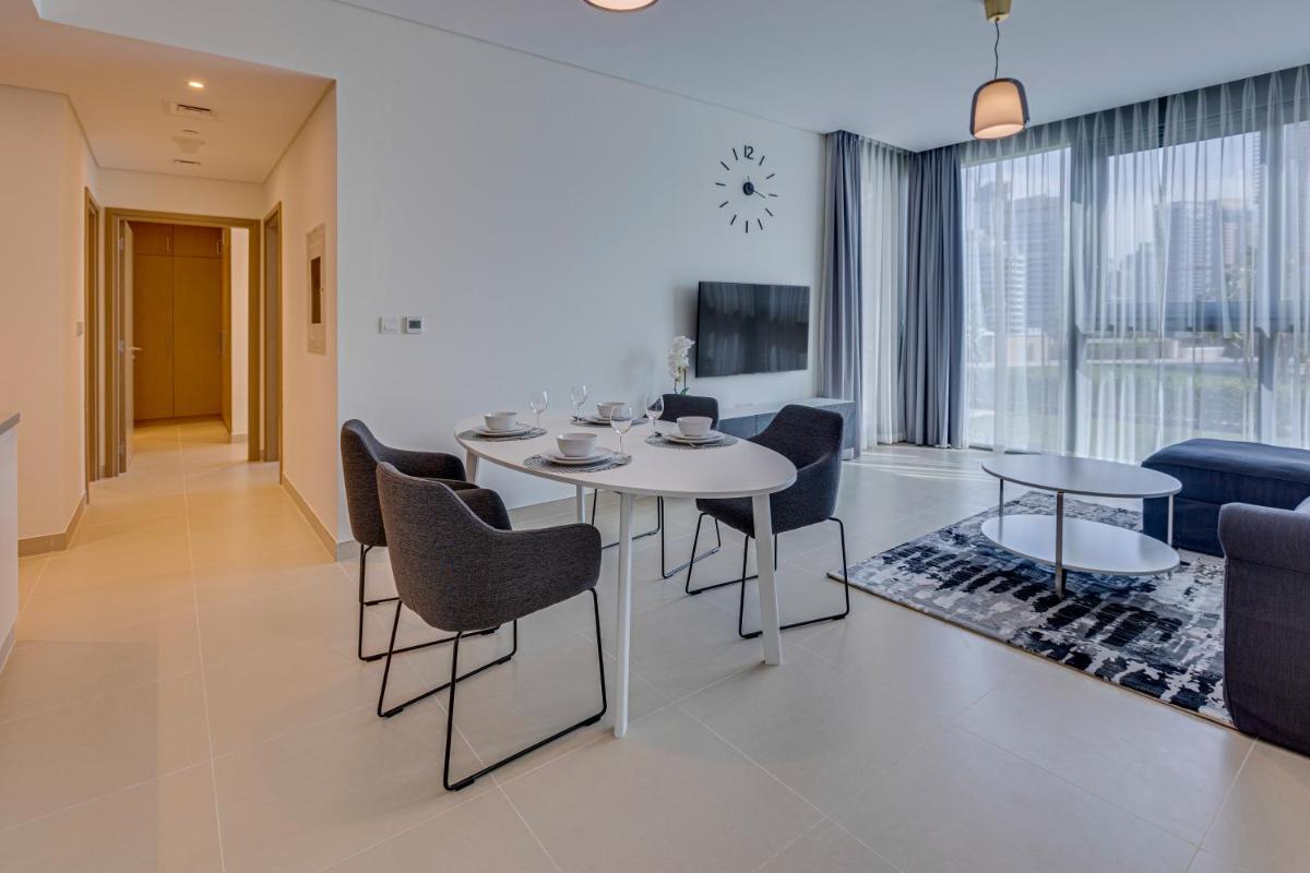 Brand new apartment with huge terrace 52 42
