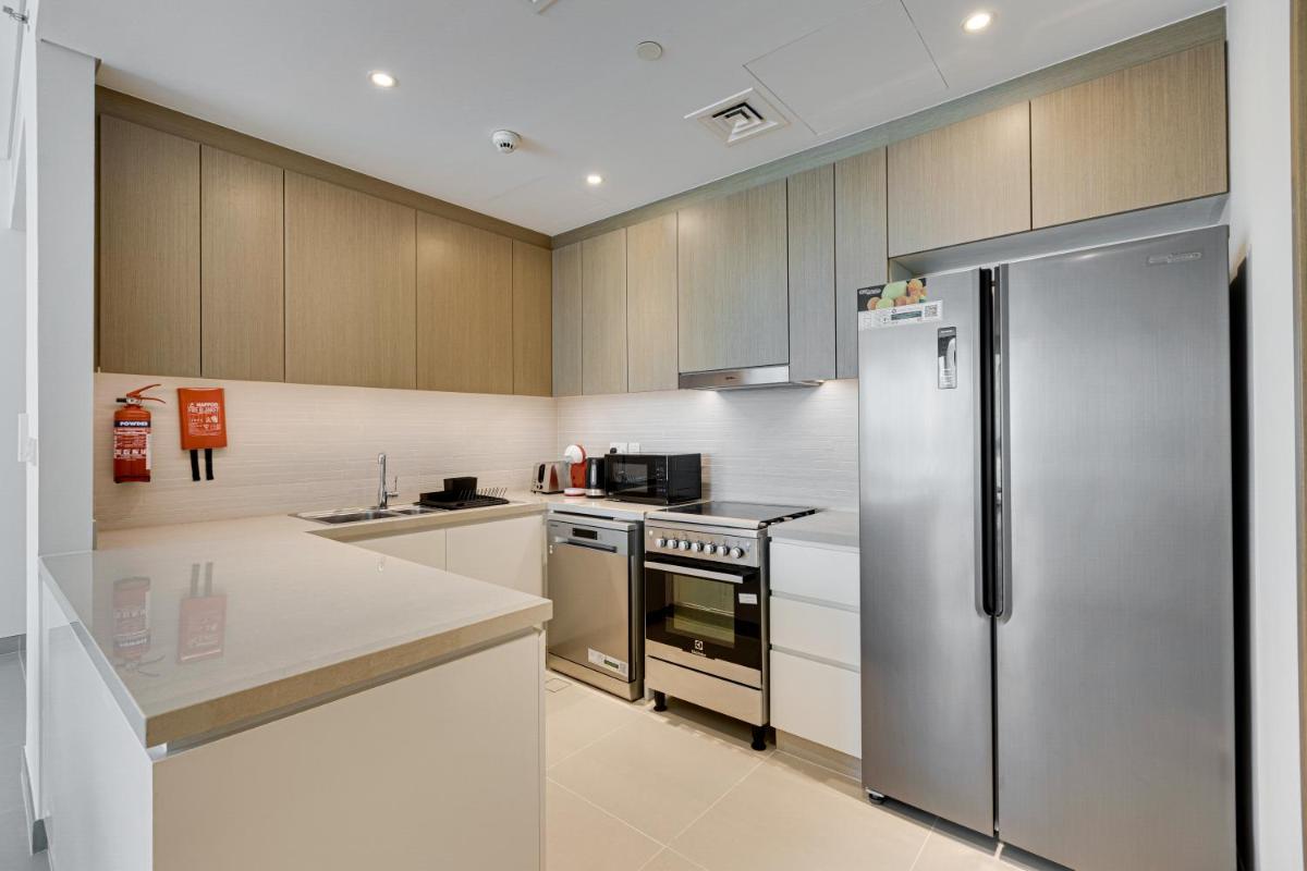 Brand new apartment with huge terrace 52 42