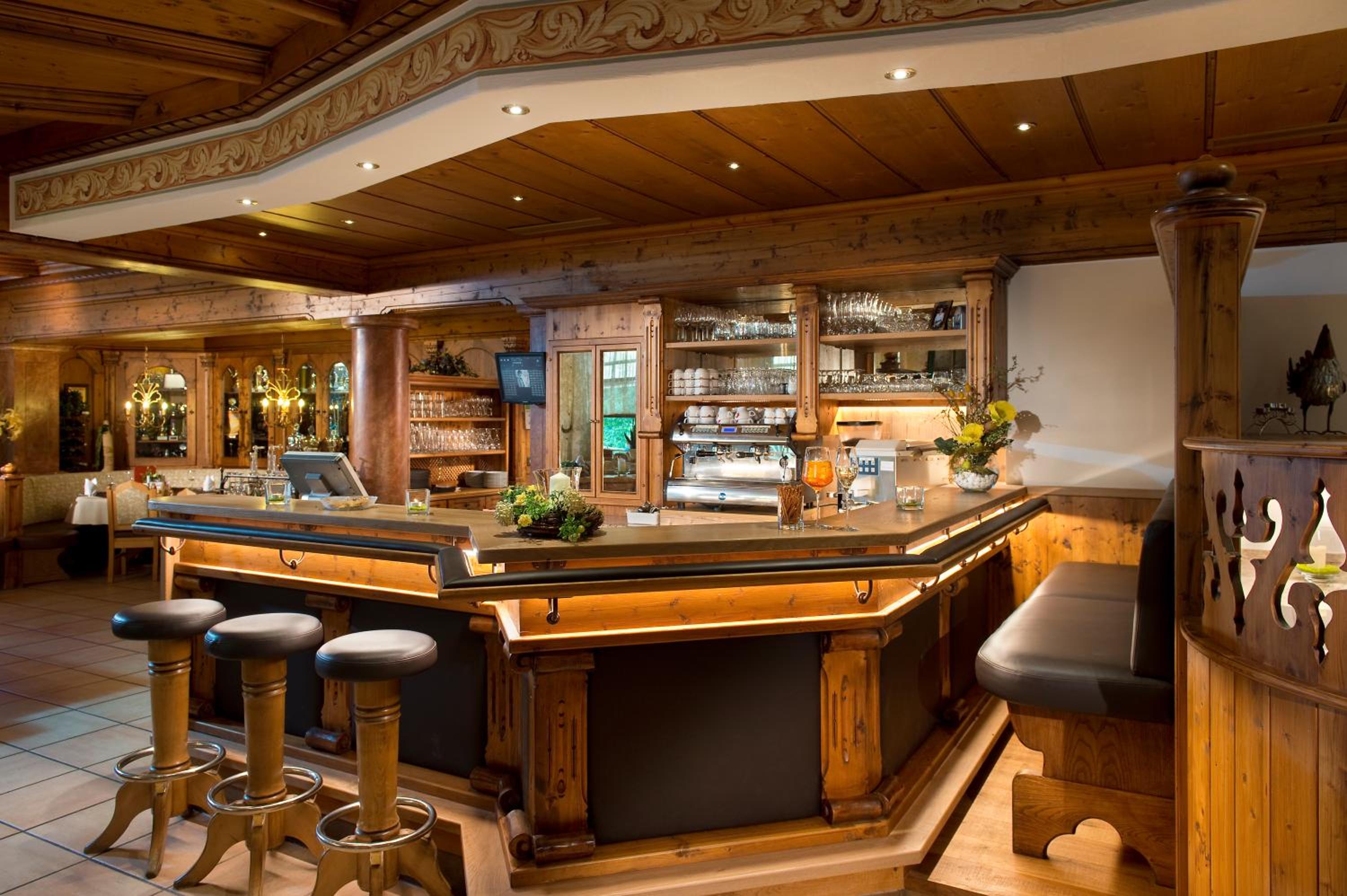 bar