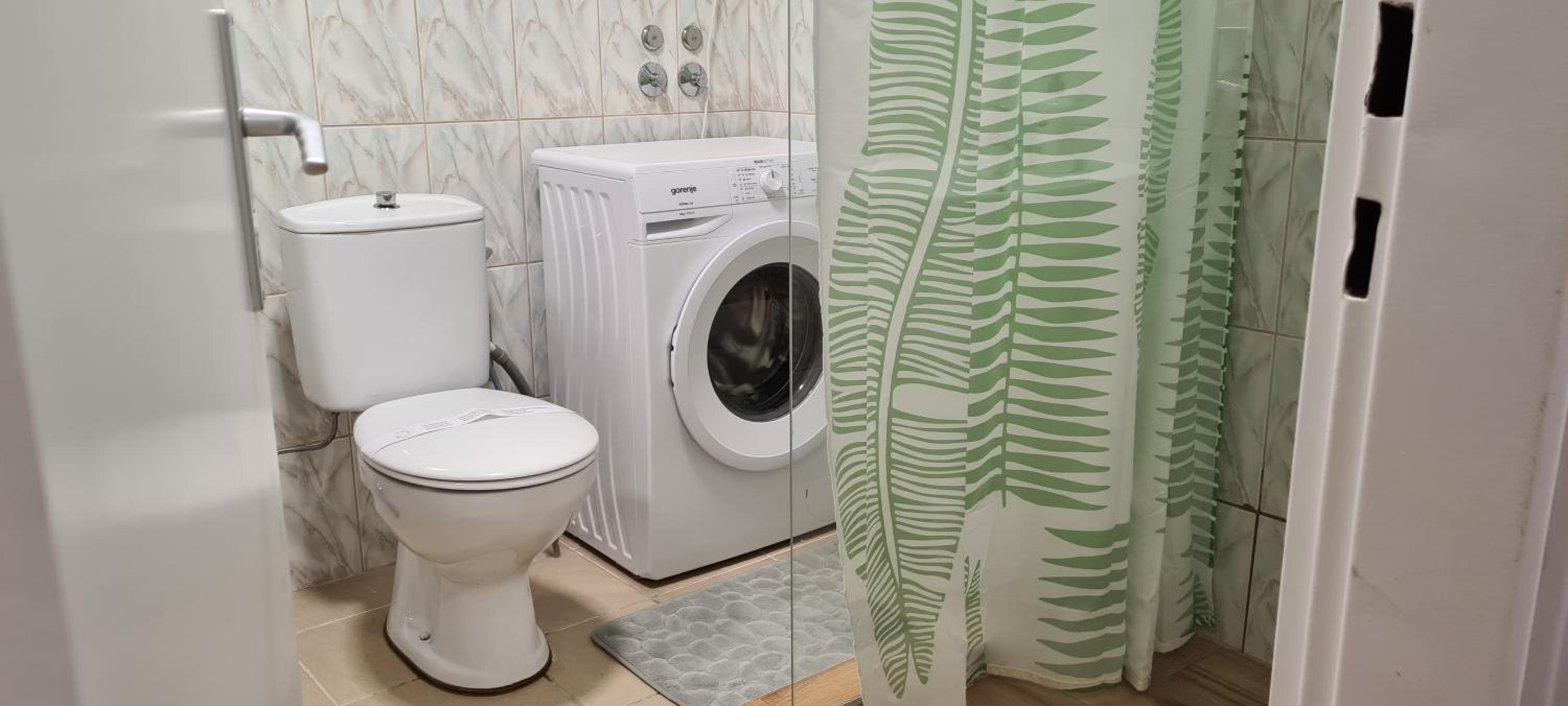 Dino's spacious place