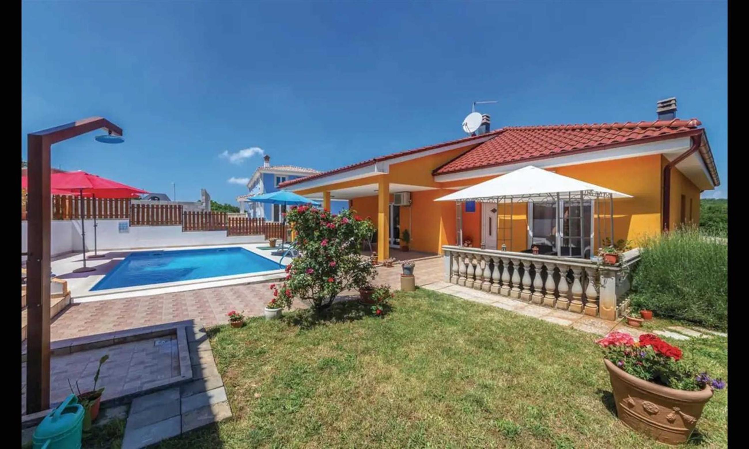 Mari House