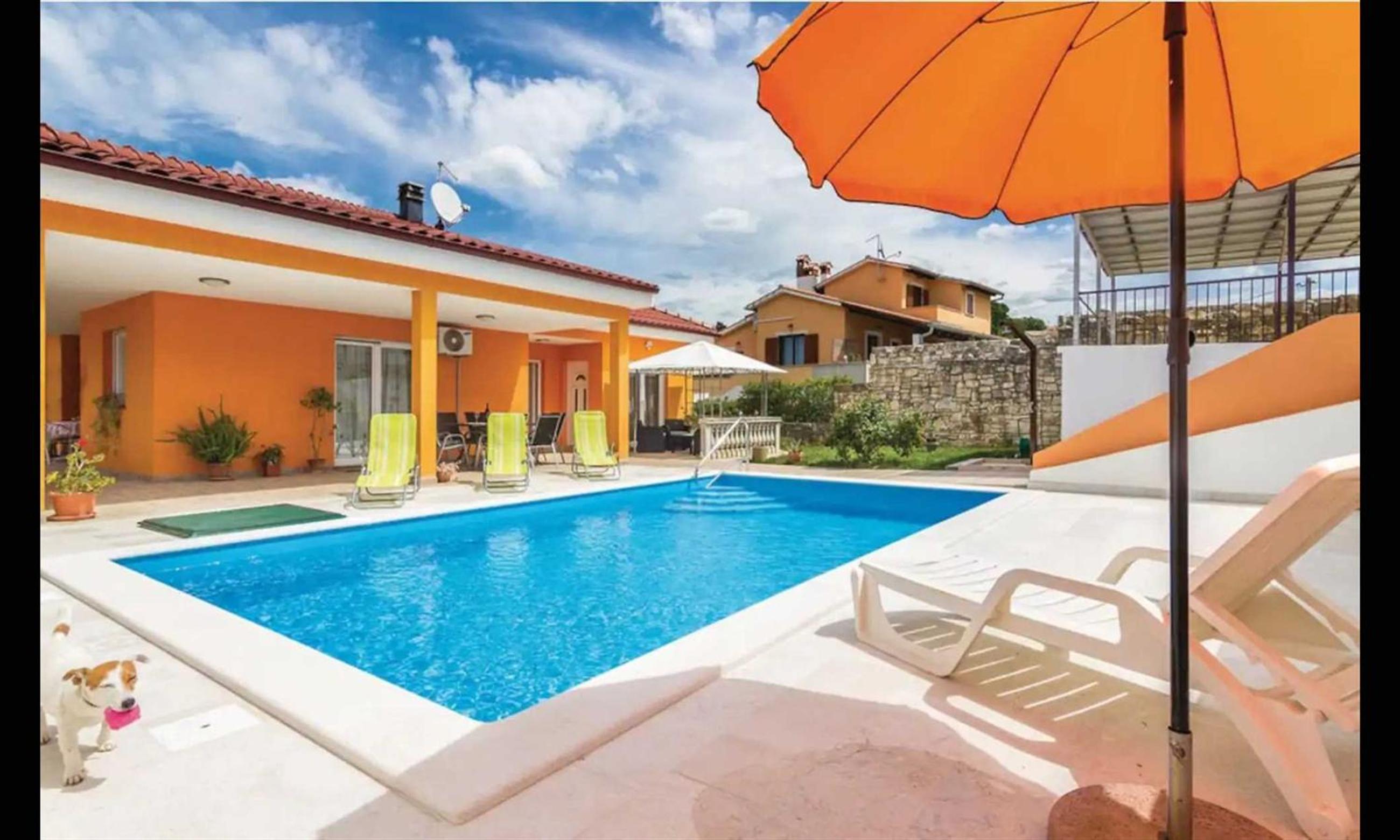 Mari House