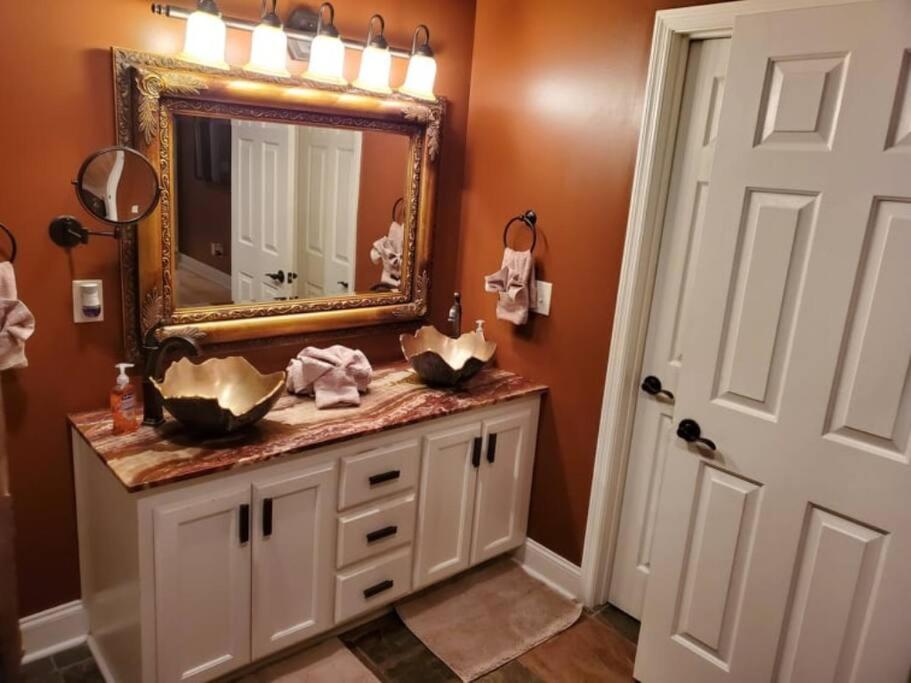 1Min to Percy Priest Lake 2 Masters Quiet Family Home - Property Image 7
