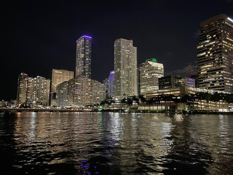1Bd Apt with Free Parking and Amazing View