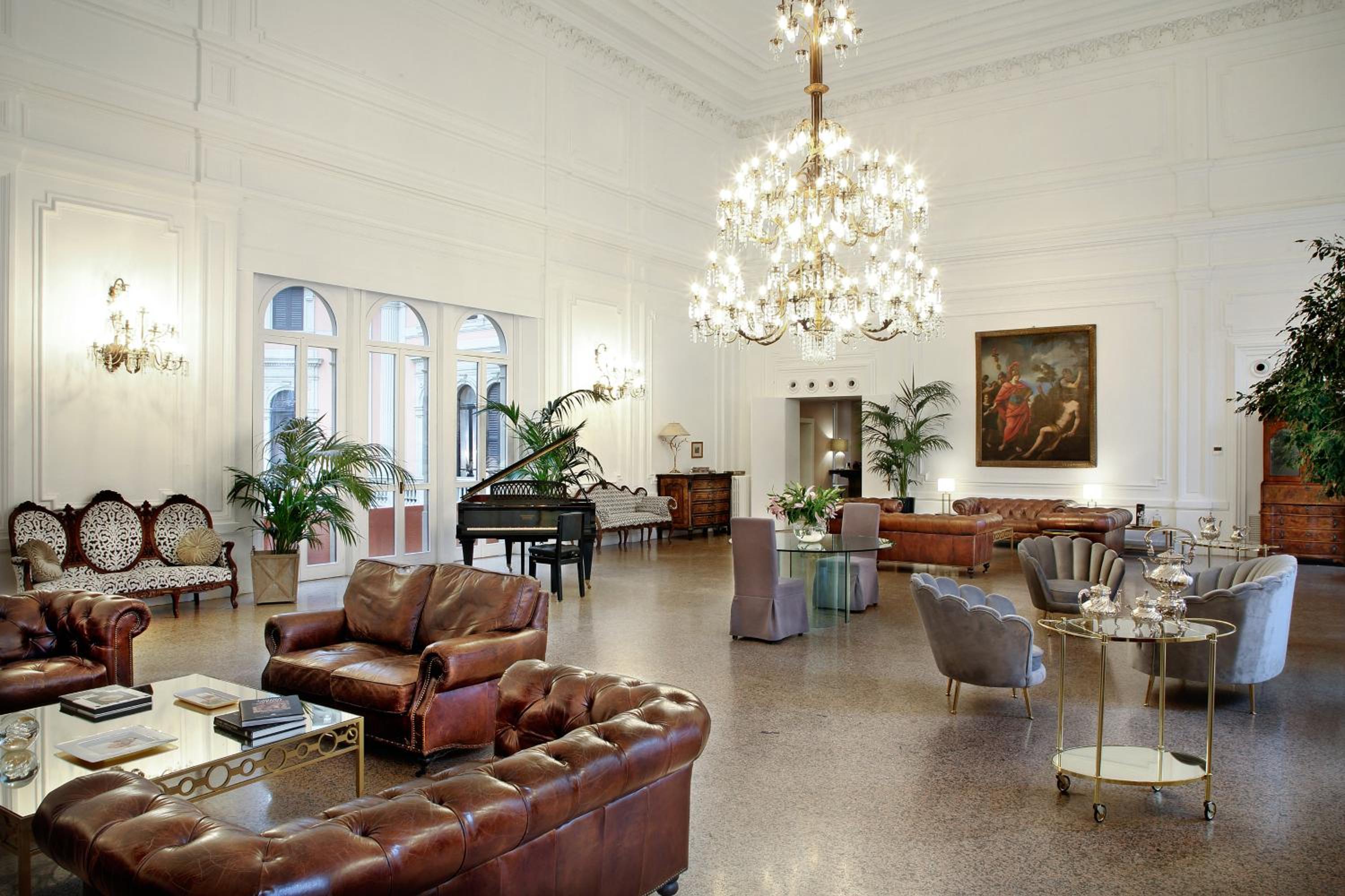 Arnaboldi Palace