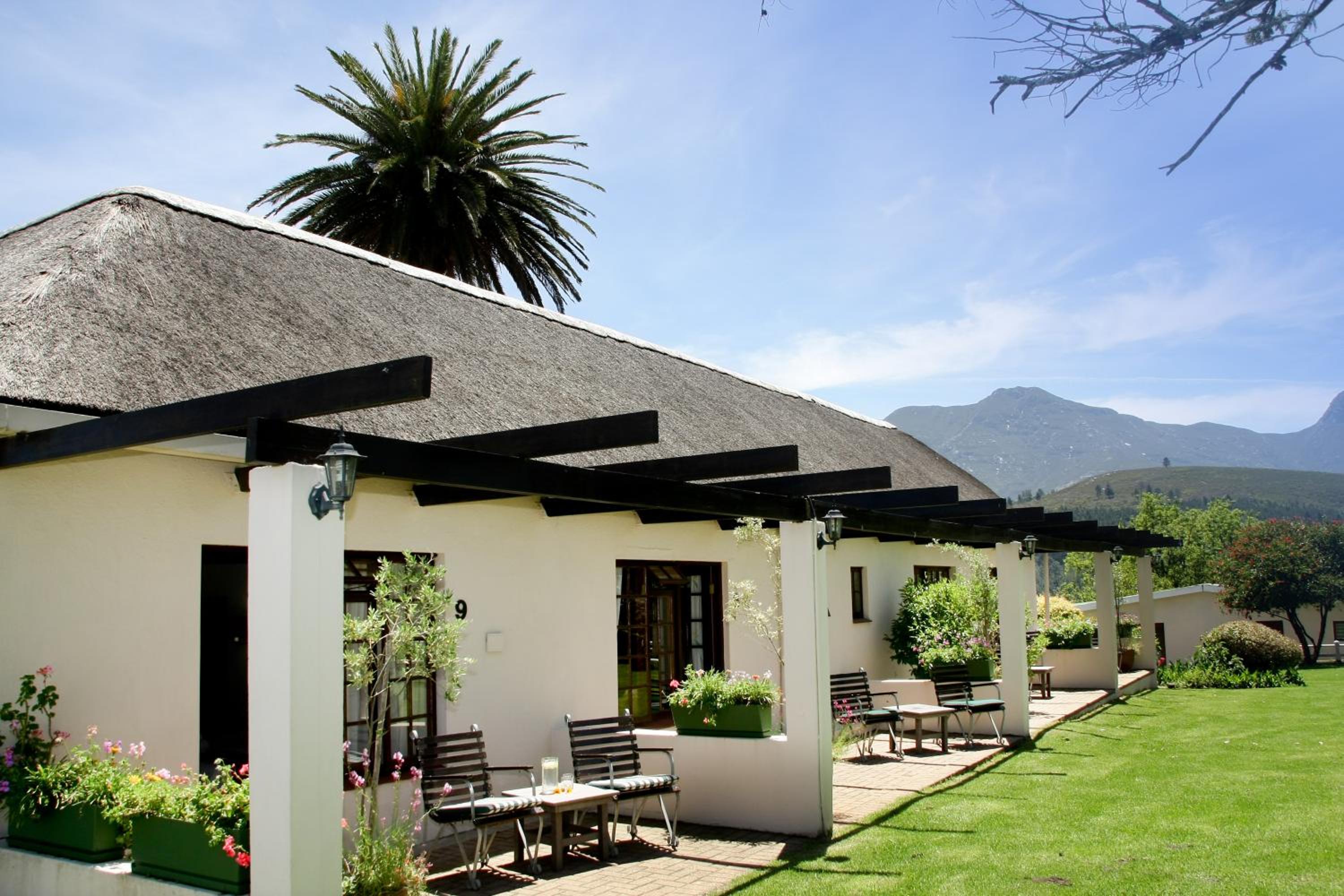 Eight Bells Mountain Inn