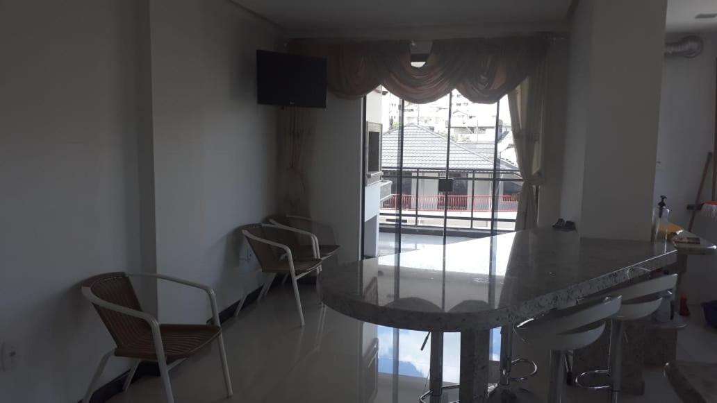 Apartamentos Ed London Centro Balneario