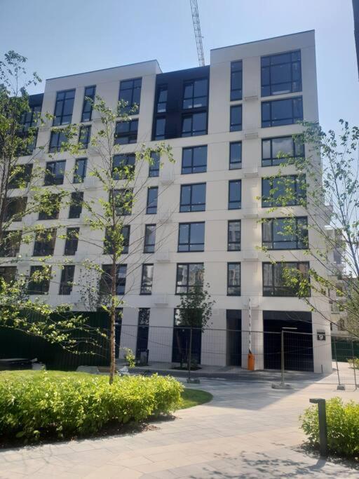 Nyvky Like Home - Fayna Town - apt 149 8 поверх, 1 буд view 4