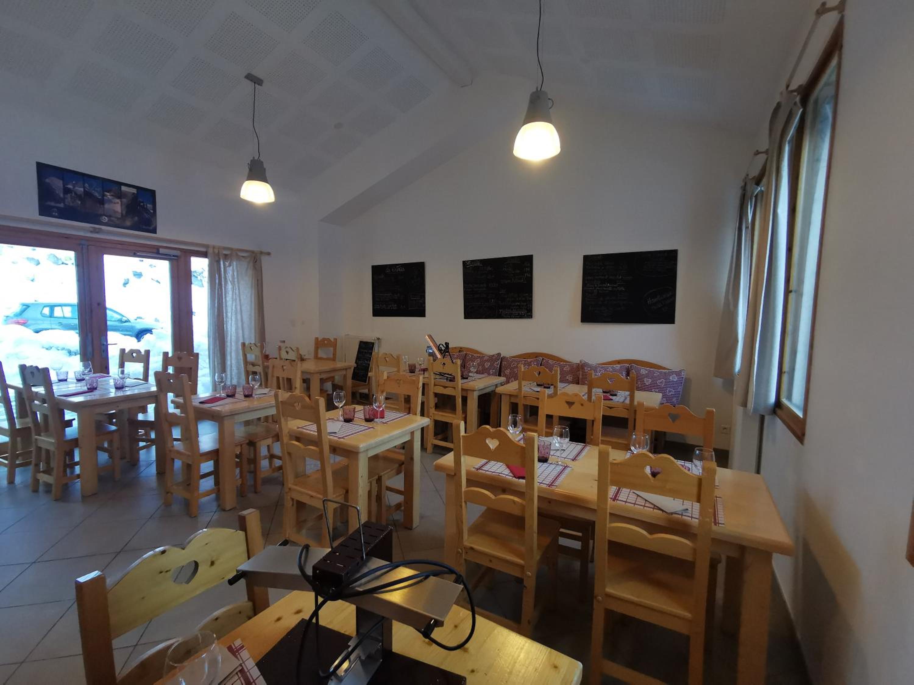 restaurant
