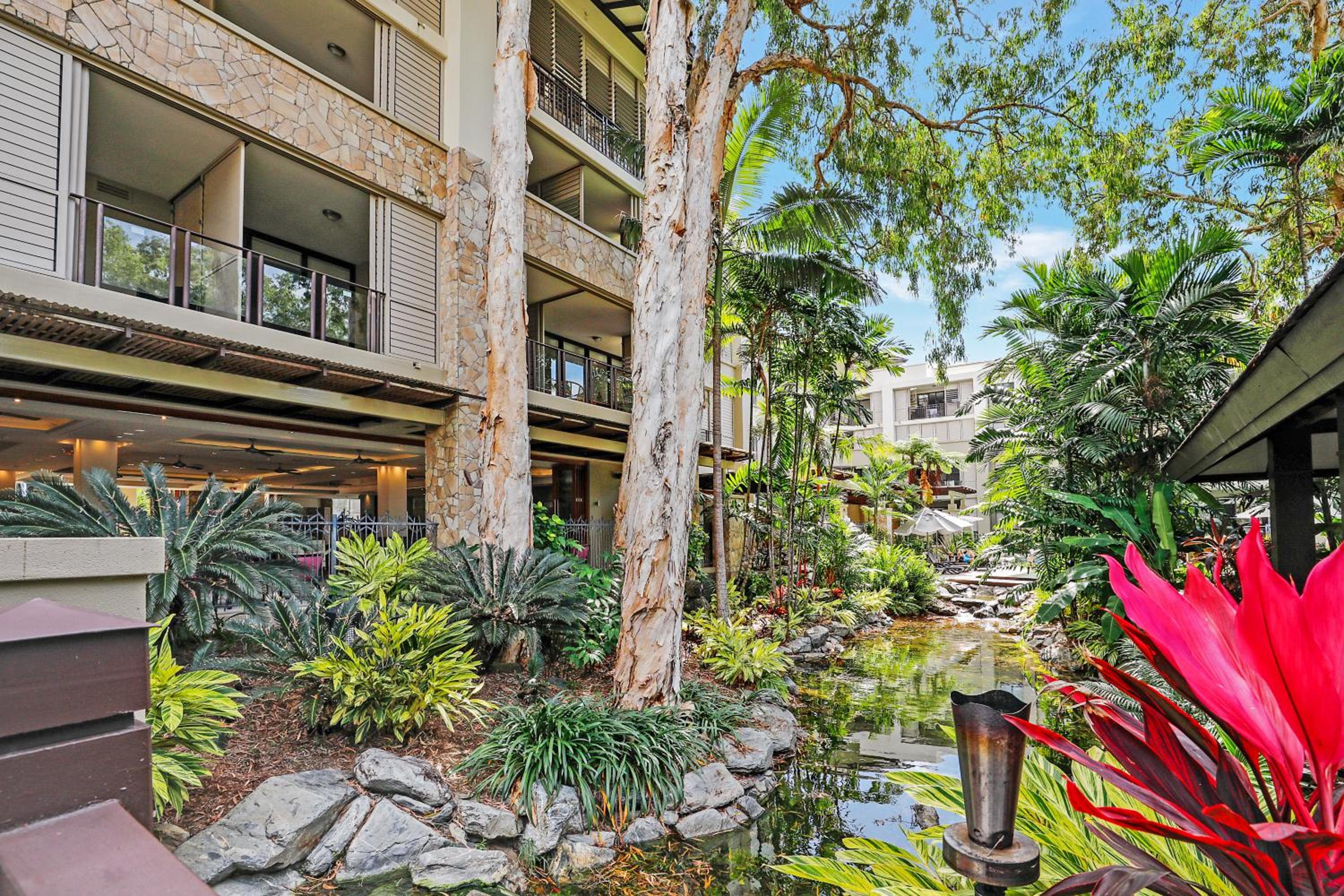 Private Apartments in the Temple Beachfront Resort Palm Cove