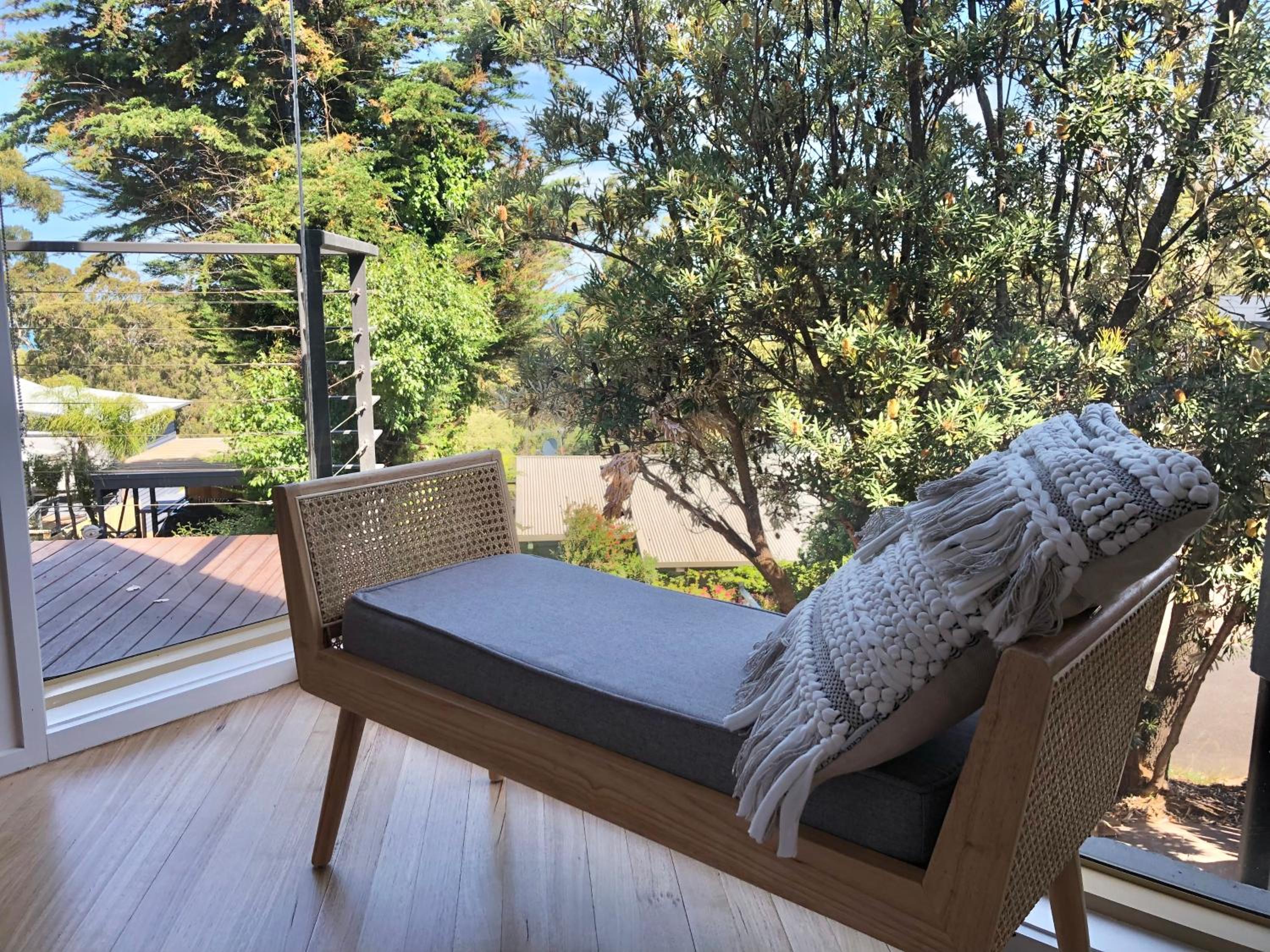 Architect designed 4 bedroom with ocean views from every room