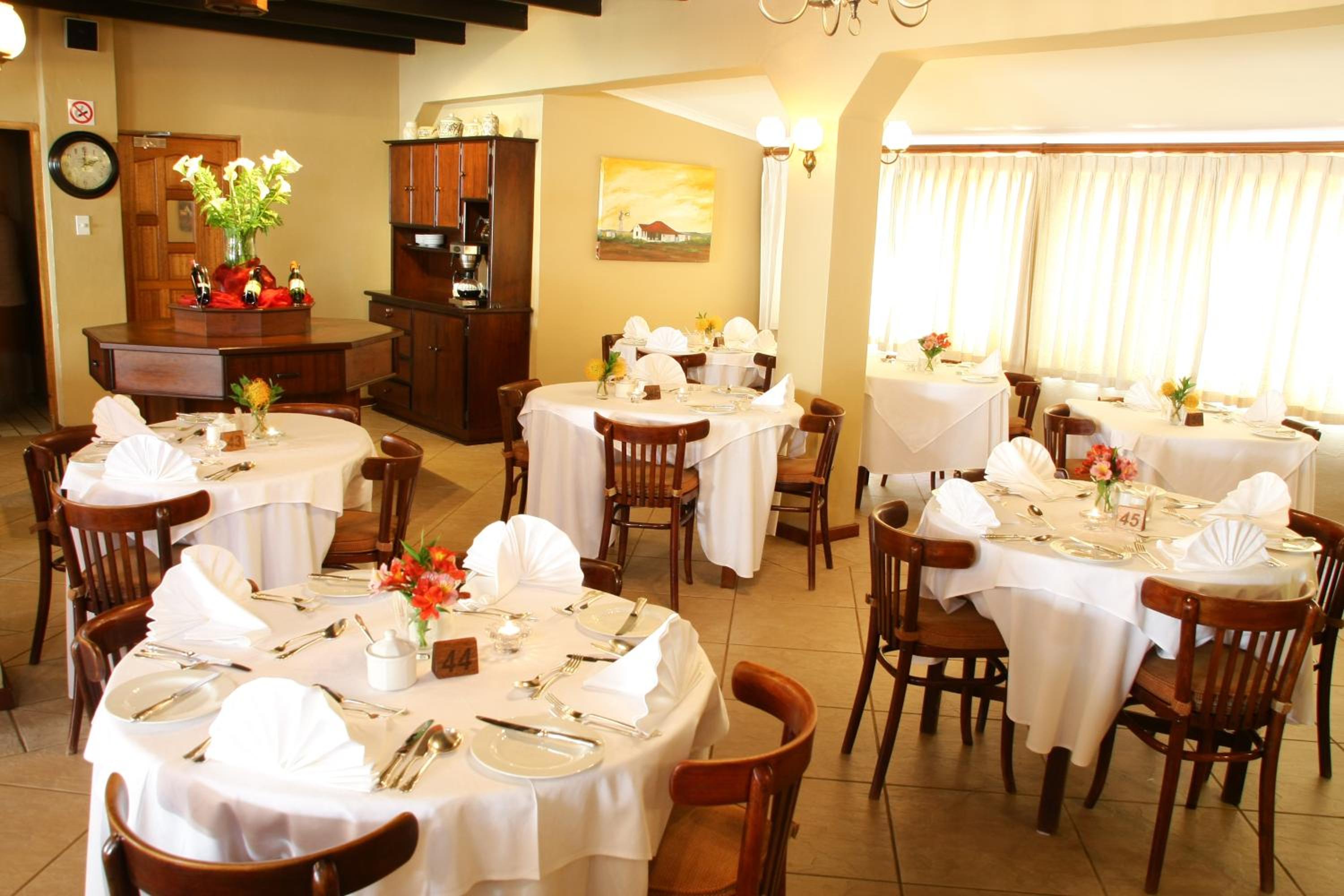 Eight Bells Mountain Inn