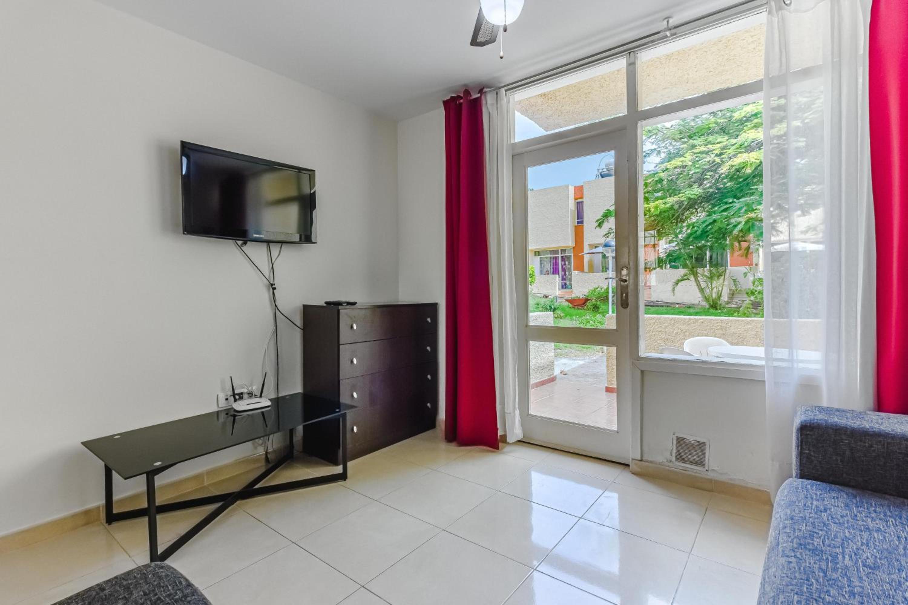 Complex Cortijo, Las Americas, Pool, Parking LA45 view 5