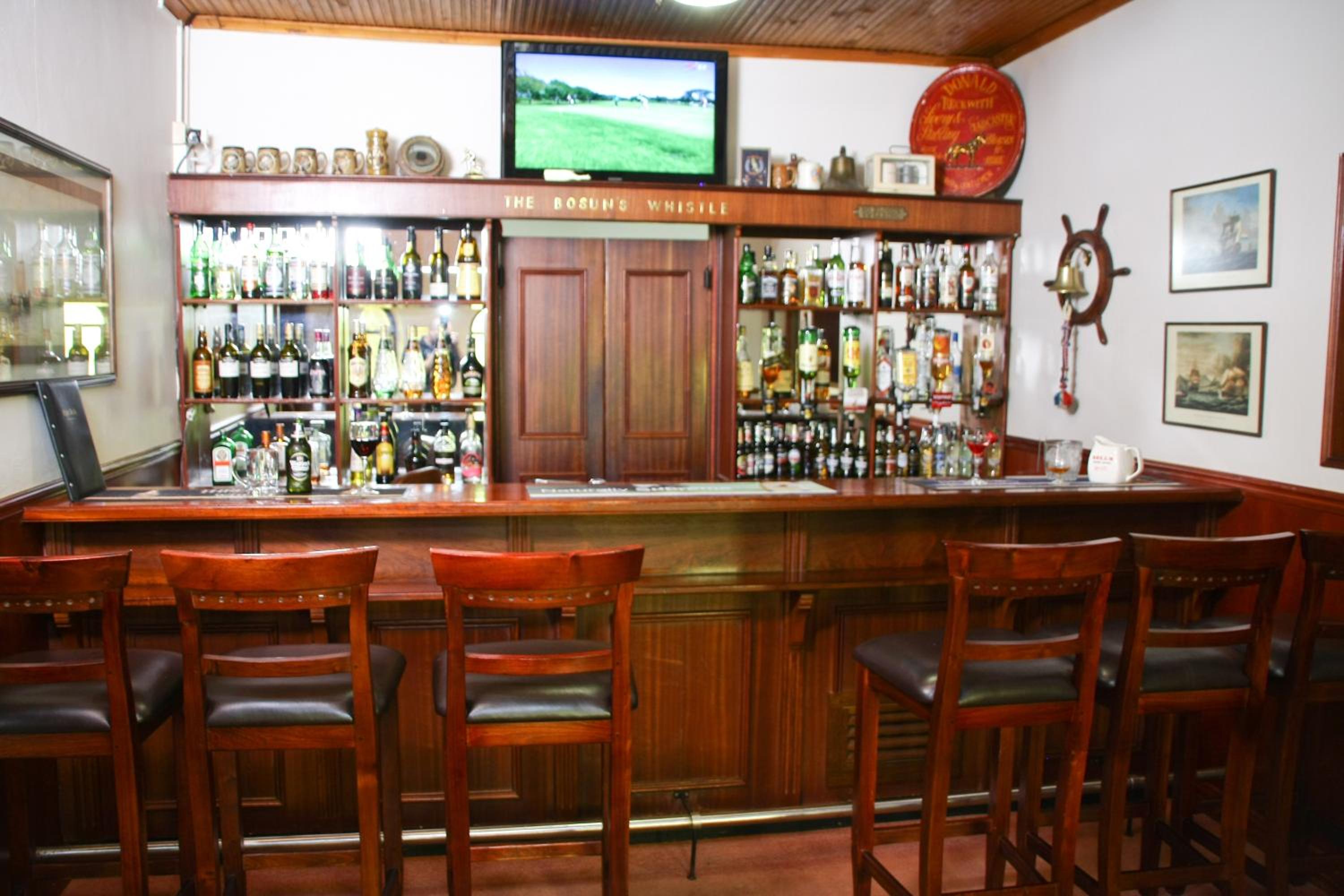 Eight Bells Mountain Inn