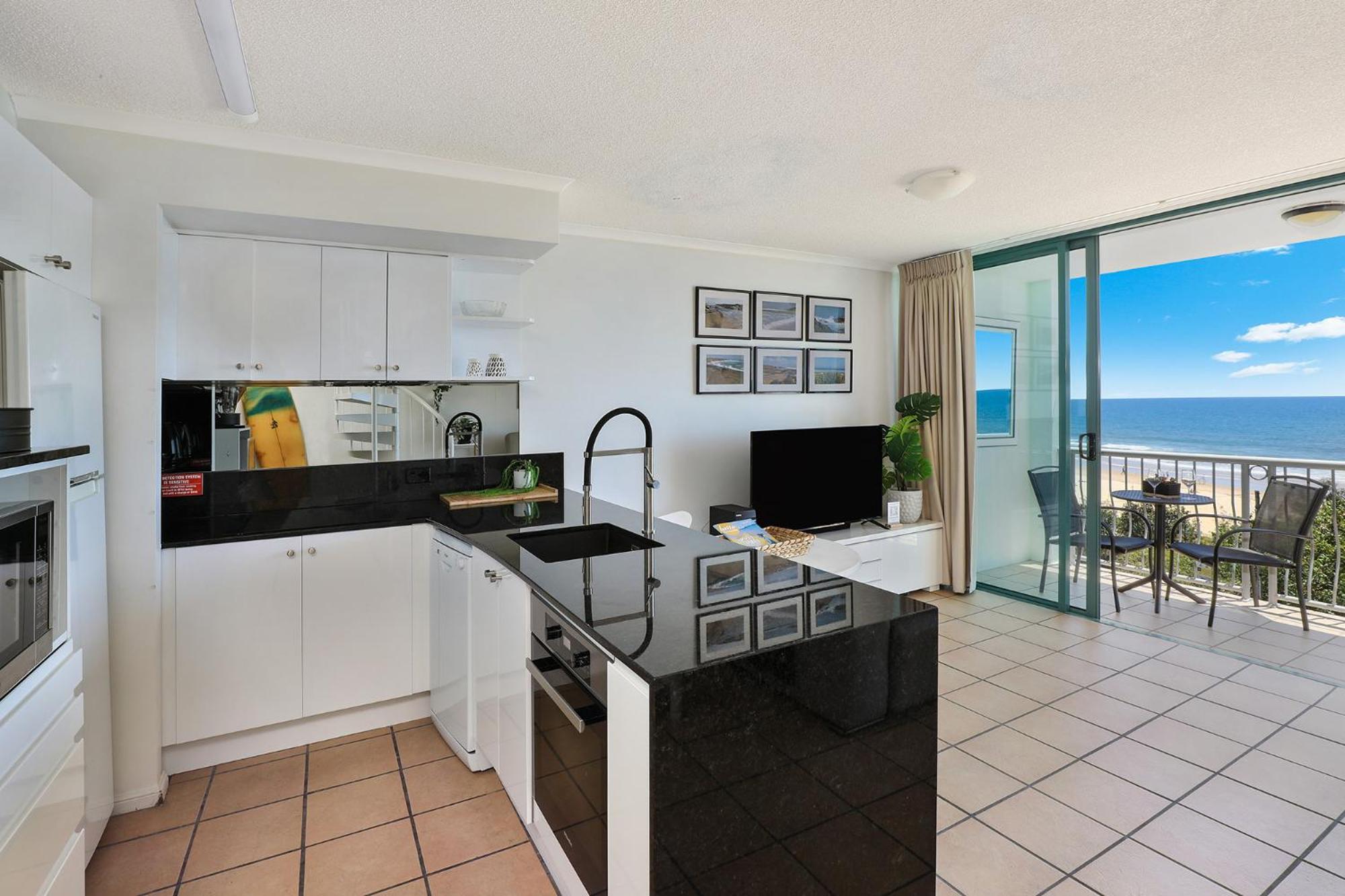 Grand Palais Boolarong Beachside Apartments