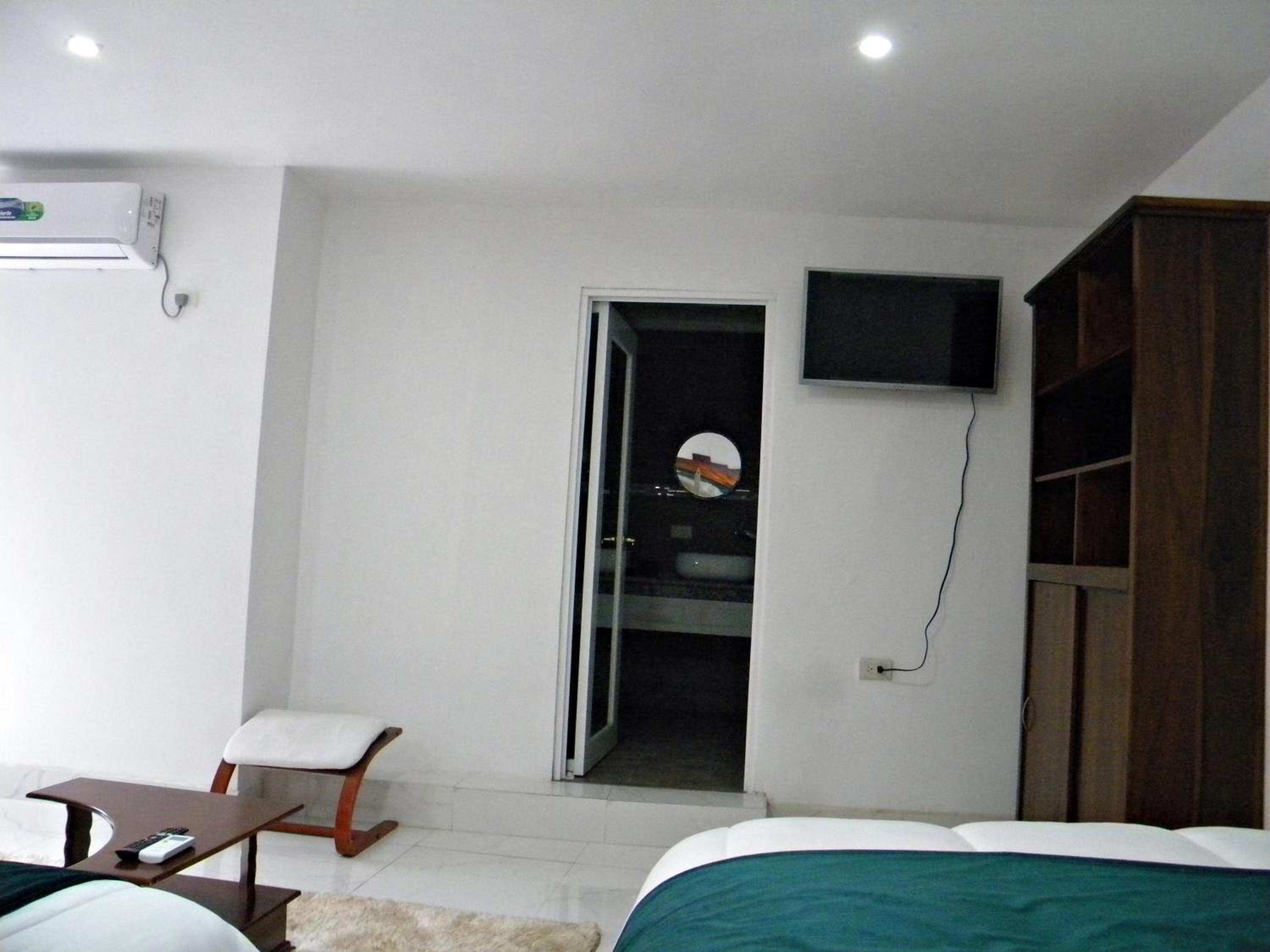 Photo 25