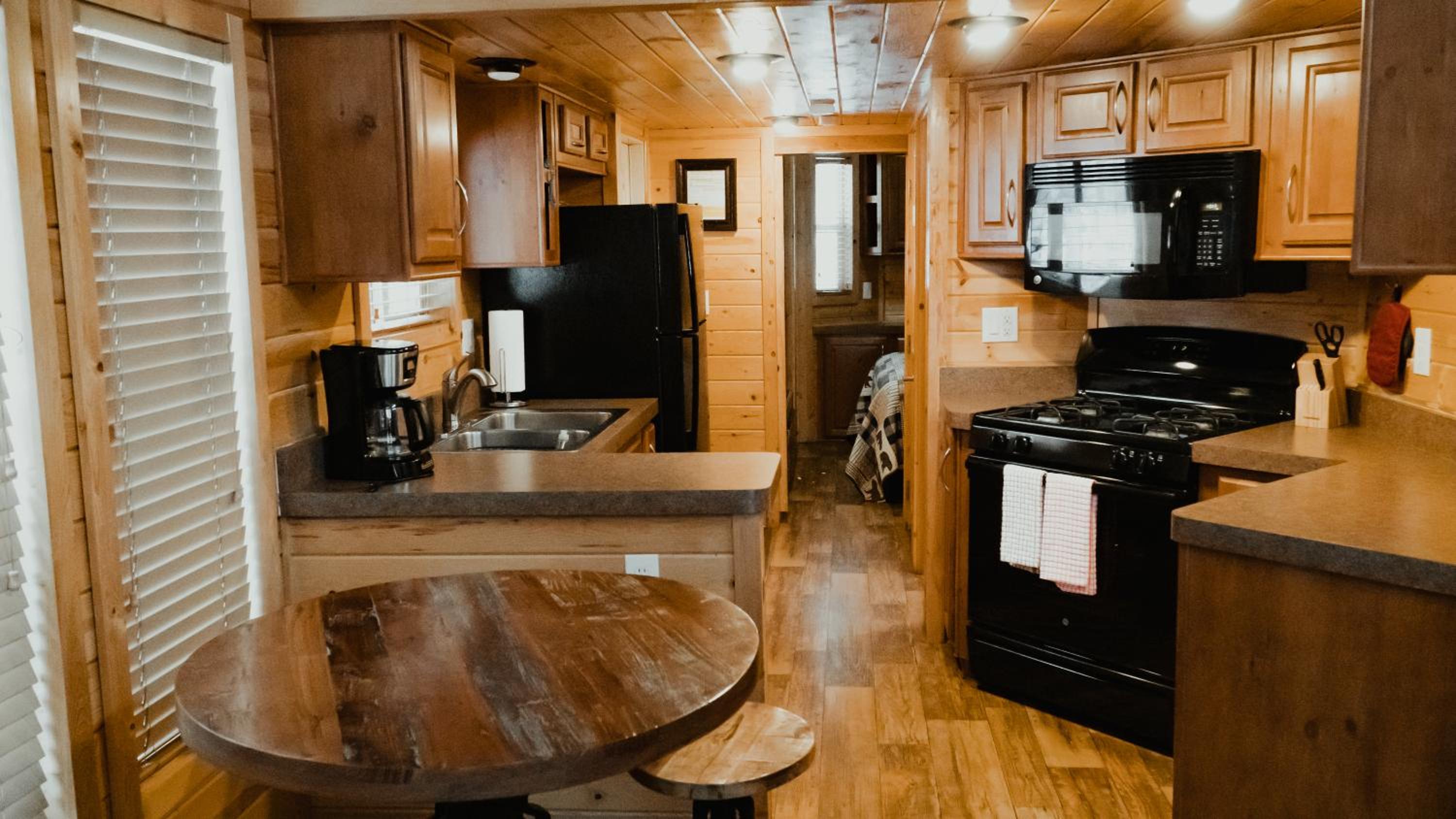 Ouray Riverside Resort - Inn & Cabins