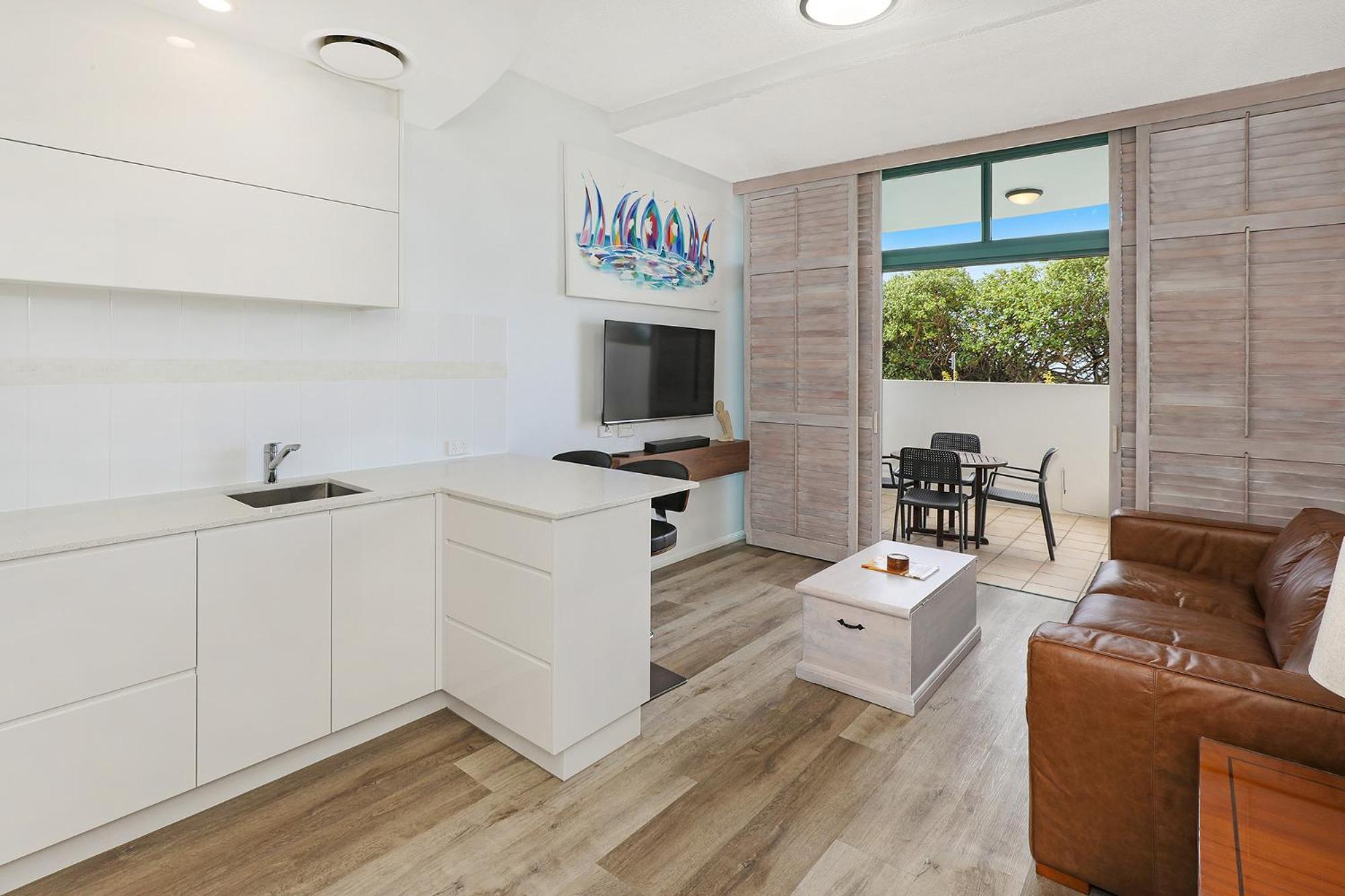 Grand Palais Boolarong Beachside Apartments