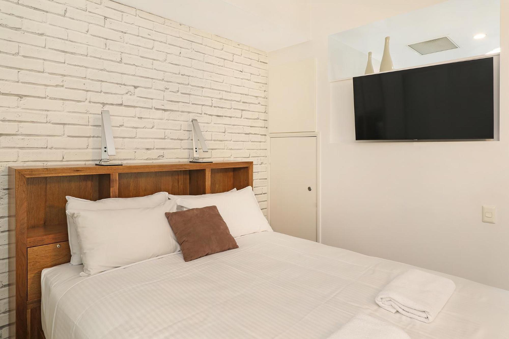 Grand Palais Boolarong Beachside Apartments