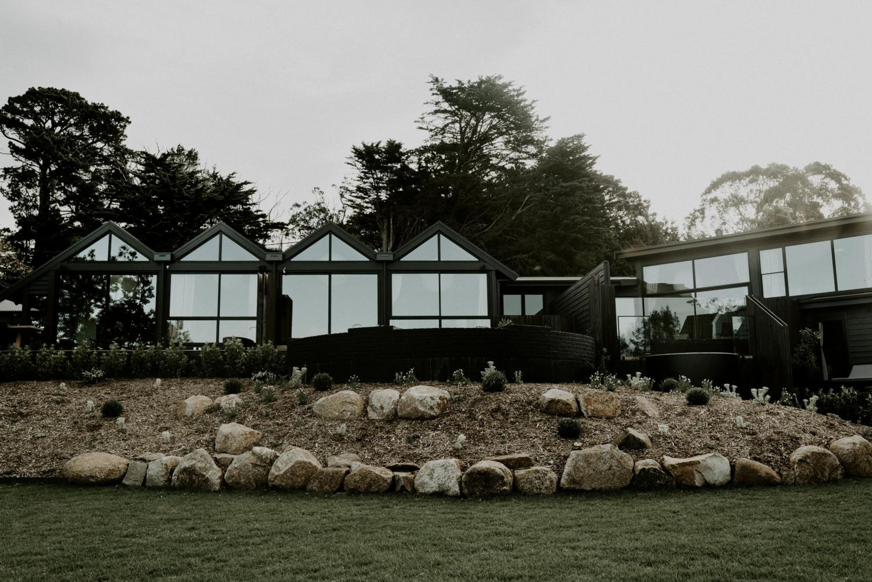 Cassis Red Hill view 2
