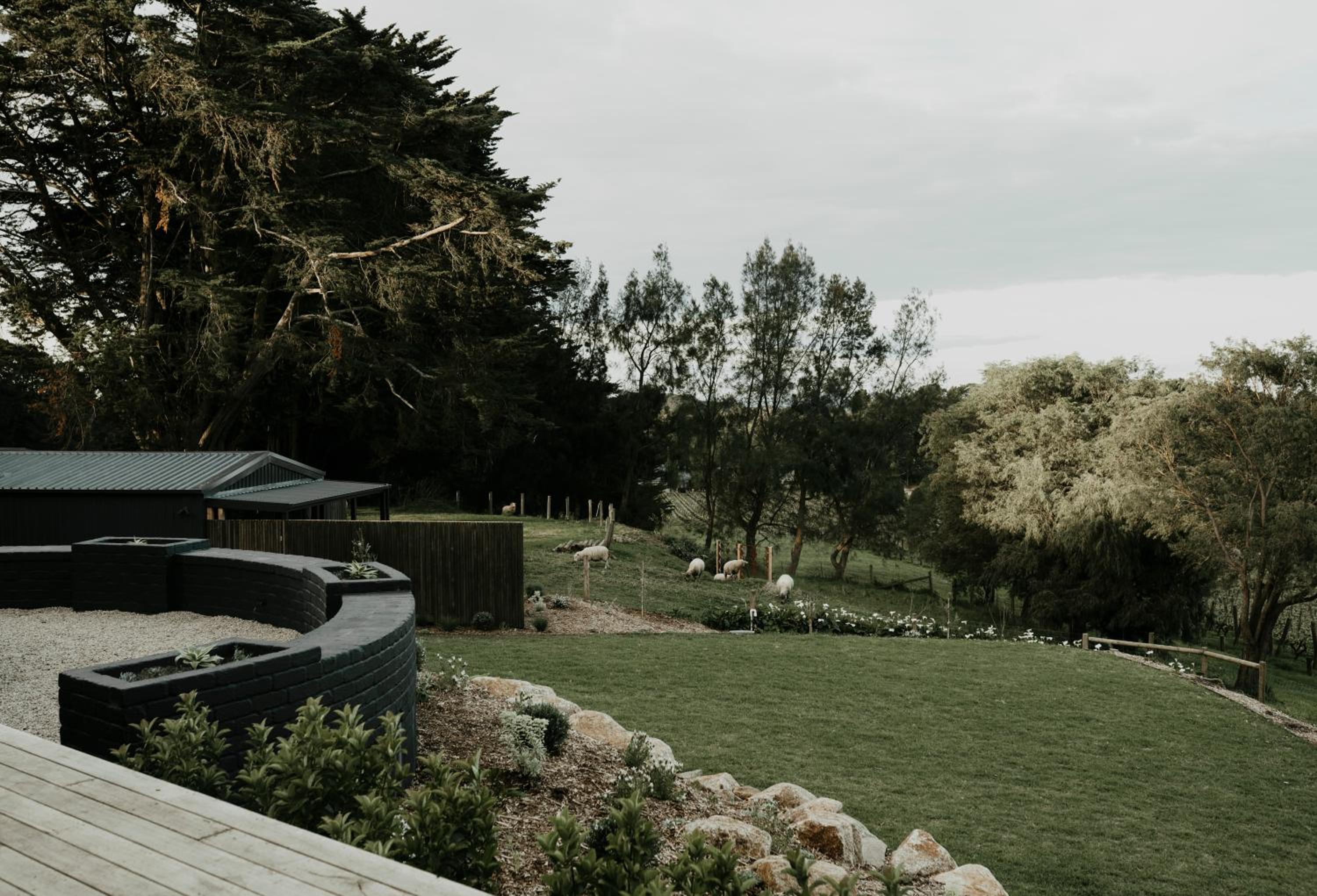 Cassis Red Hill view 3