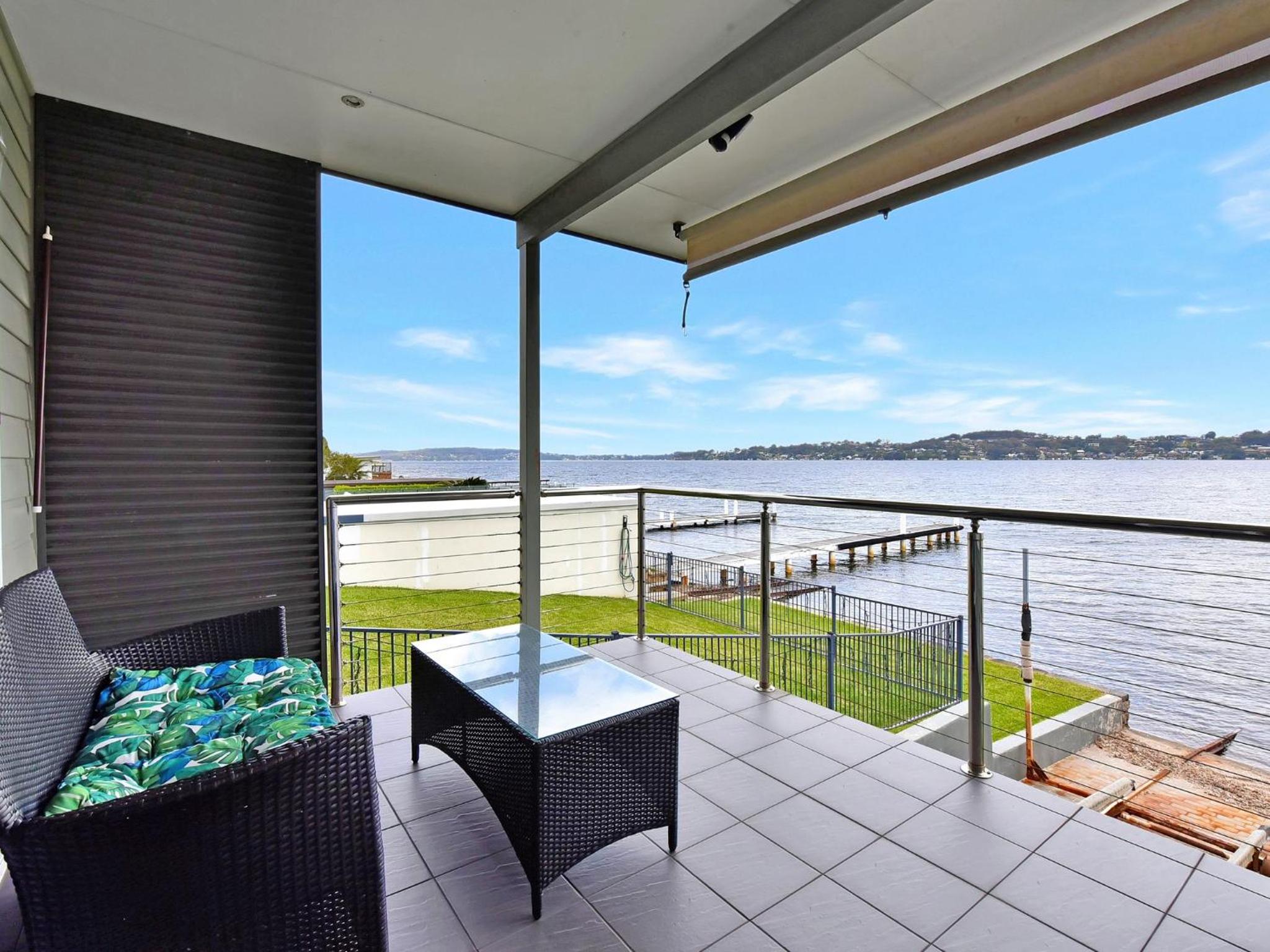 Coal Point Absolute Waterfront
