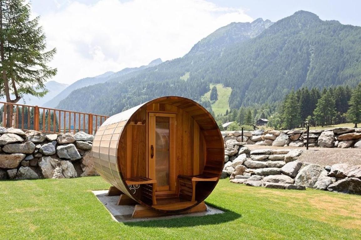 Gressoney Saint-Jean apartments by Halldis view 4