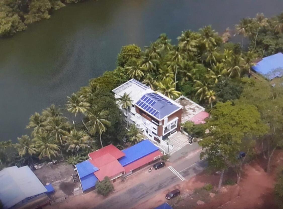 Thenmala Hormuz Inn view 2