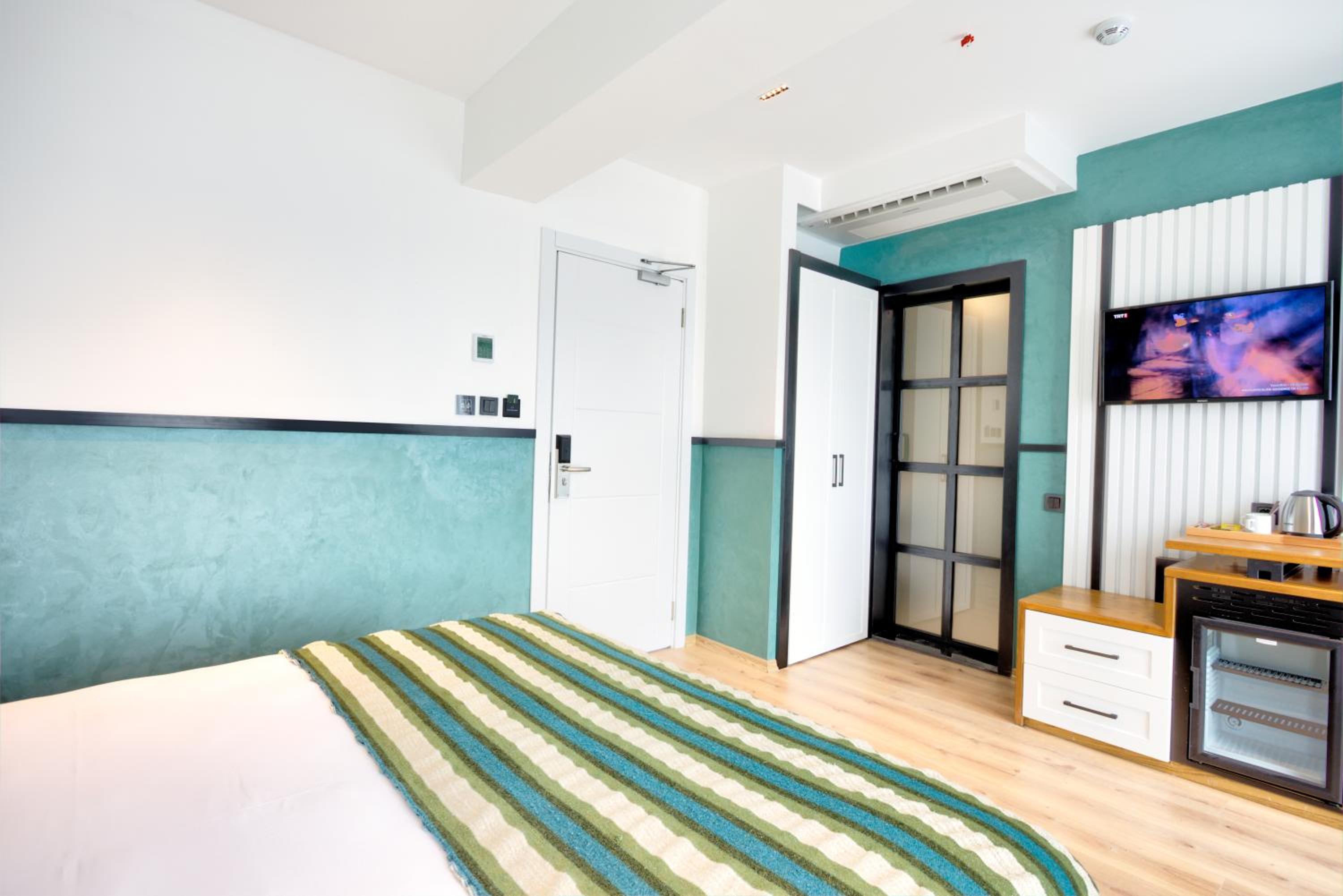 Fragments Otel - Image 19