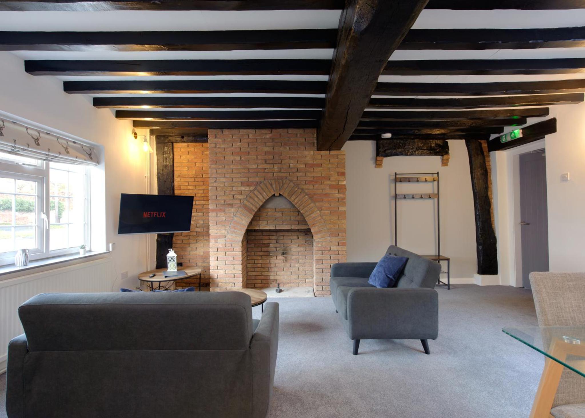 Donington Cottage Apt 8 view 5