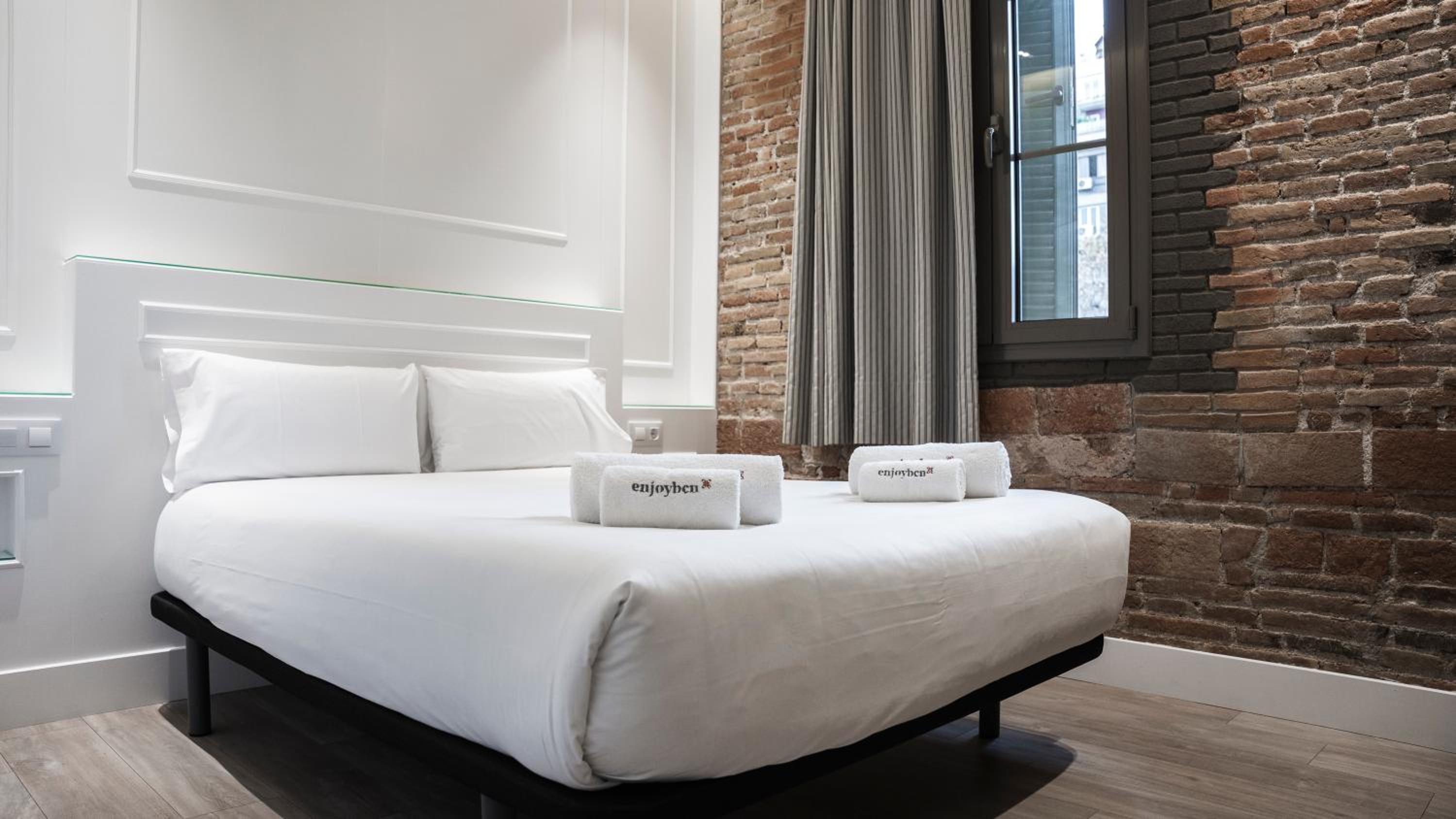 Enjoybcn Miro Apartments