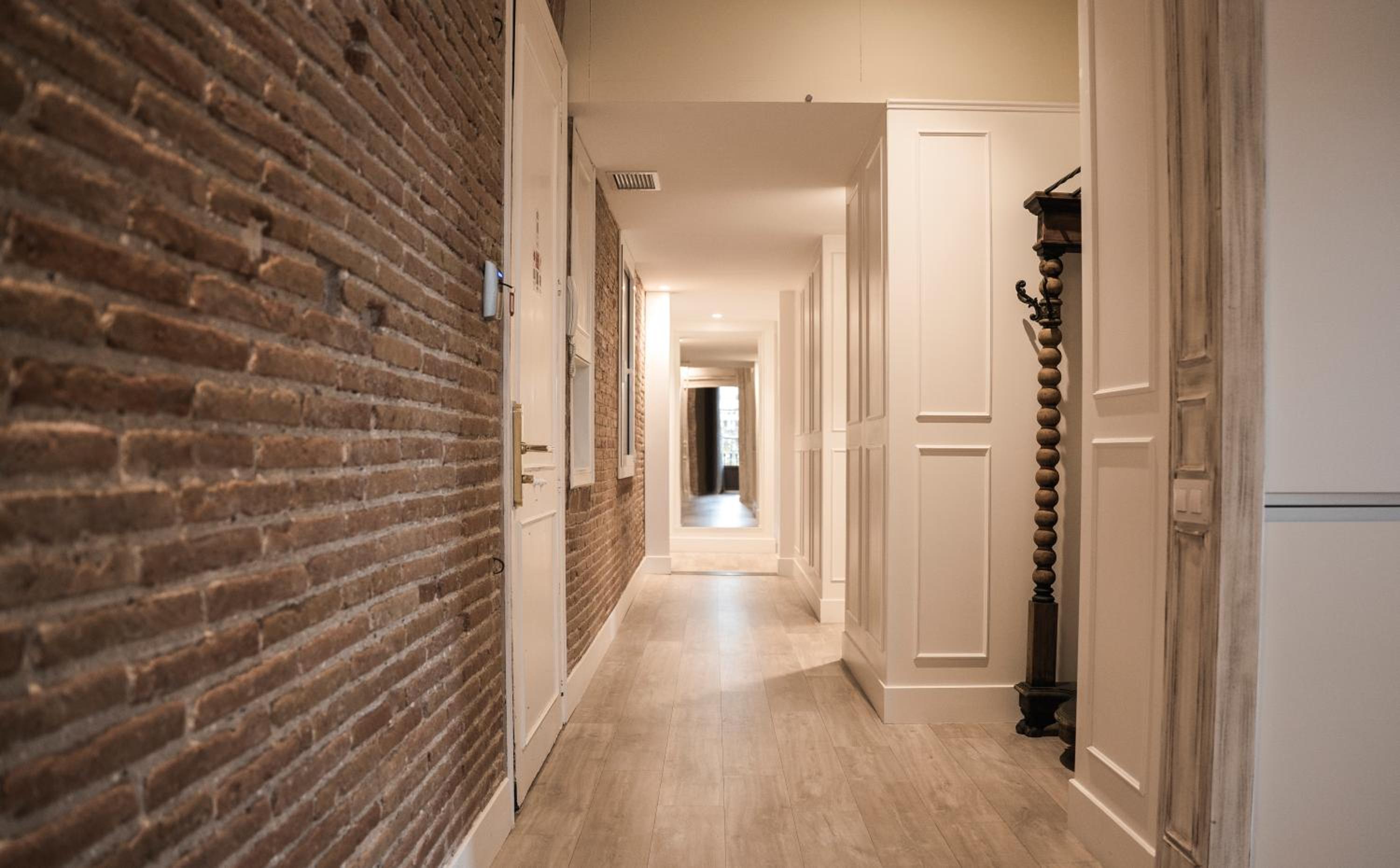Enjoybcn Miro Apartments